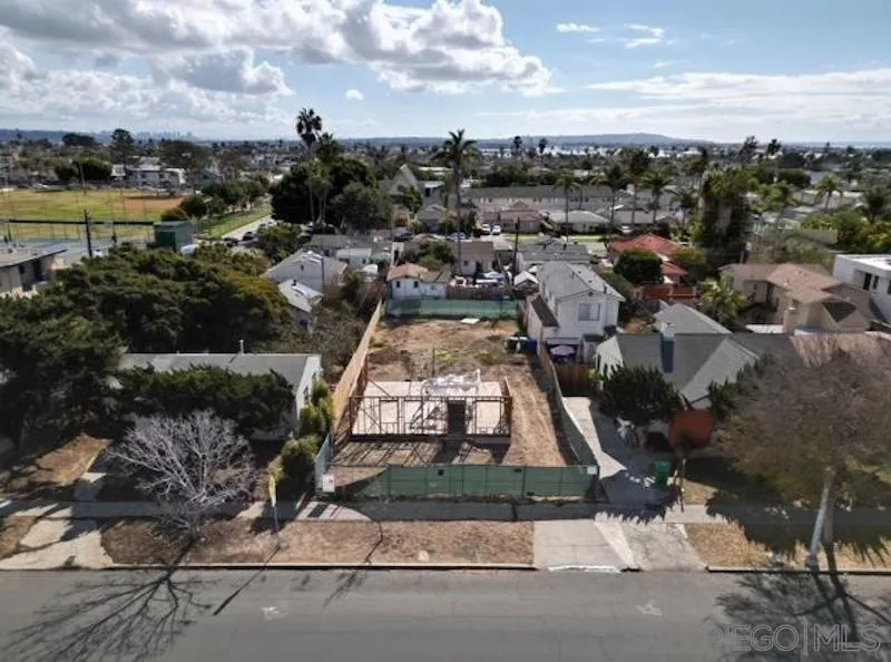 https://cdn.realtyfeed.com/cdn/127/260022853/79fd4c5bb8d1e4839d772ba368c1c76c.webp