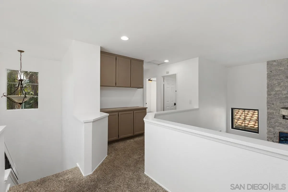 https://cdn.realtyfeed.com/cdn/127/260022854/203da59602ca75ae3ee66dc0060f2f17.webp