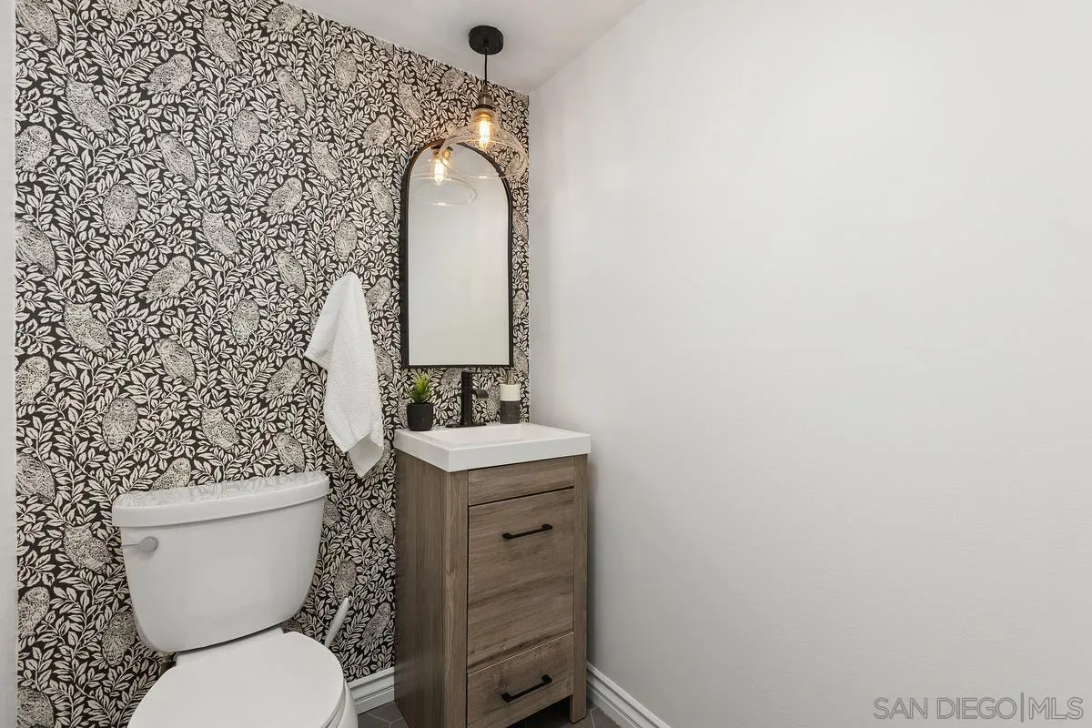 https://cdn.realtyfeed.com/cdn/127/260022854/7bc469fc43b26810309f2c240da49082.webp