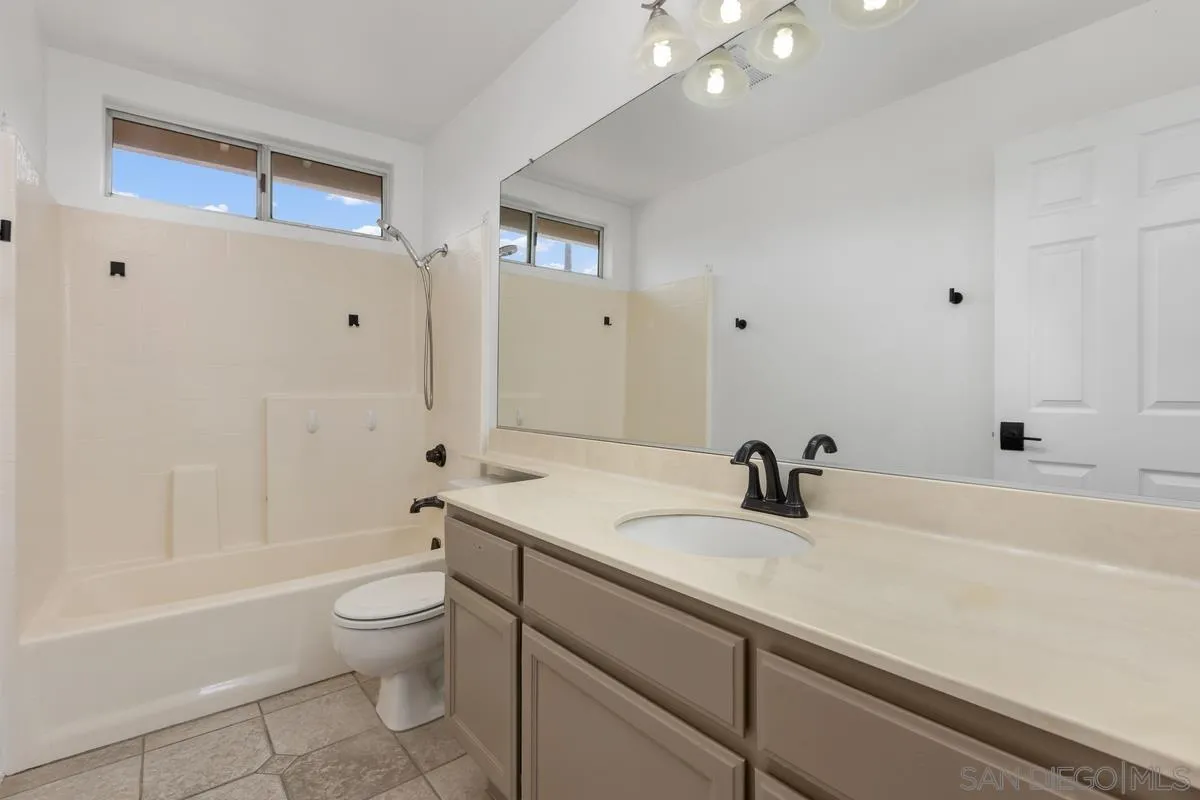 https://cdn.realtyfeed.com/cdn/127/260022854/dc5d2e232728eefcf88a93edc9df4bc8.webp
