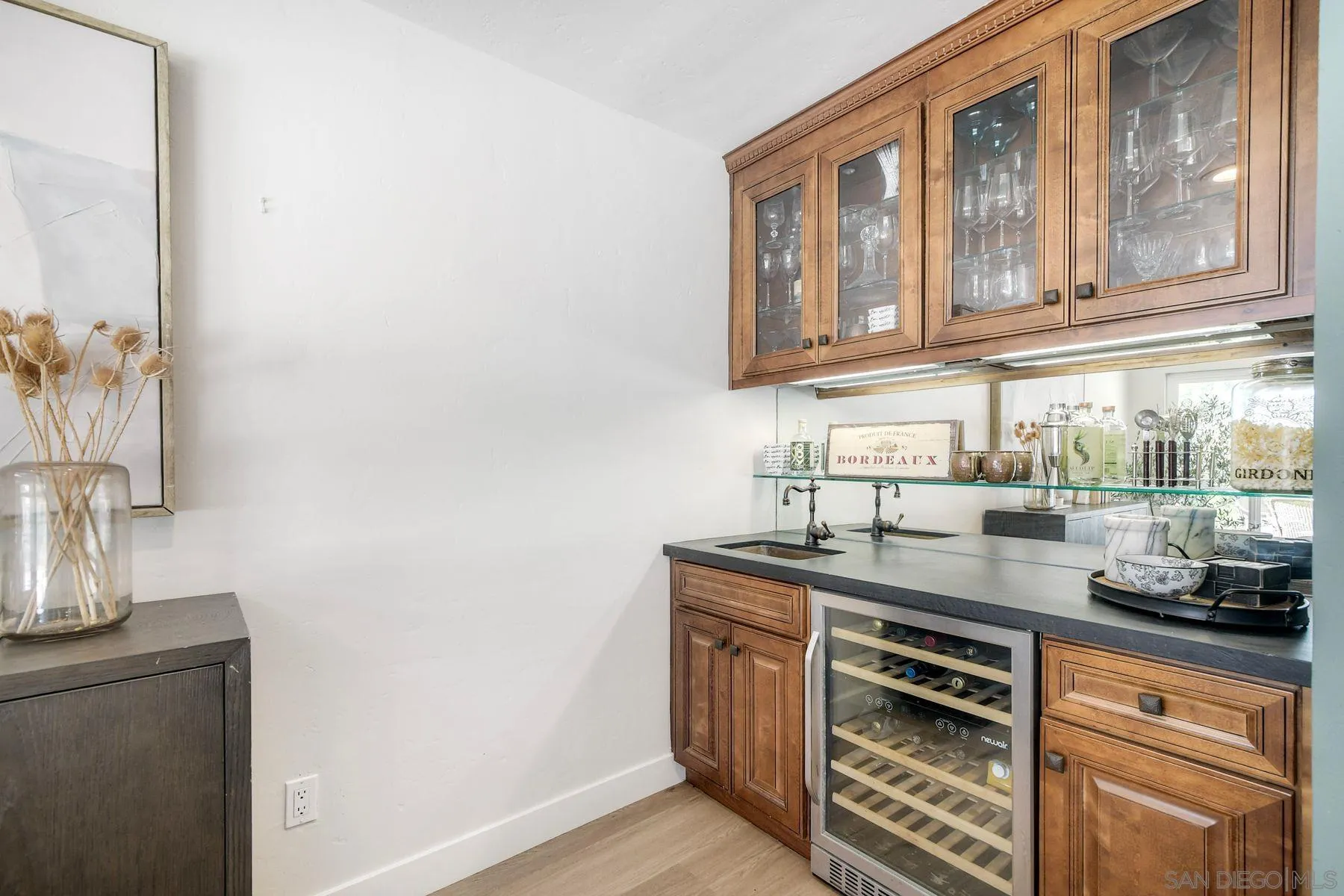 https://cdn.realtyfeed.com/cdn/127/260022855/175b61f3d4652628f49b7112d5602cab.webp