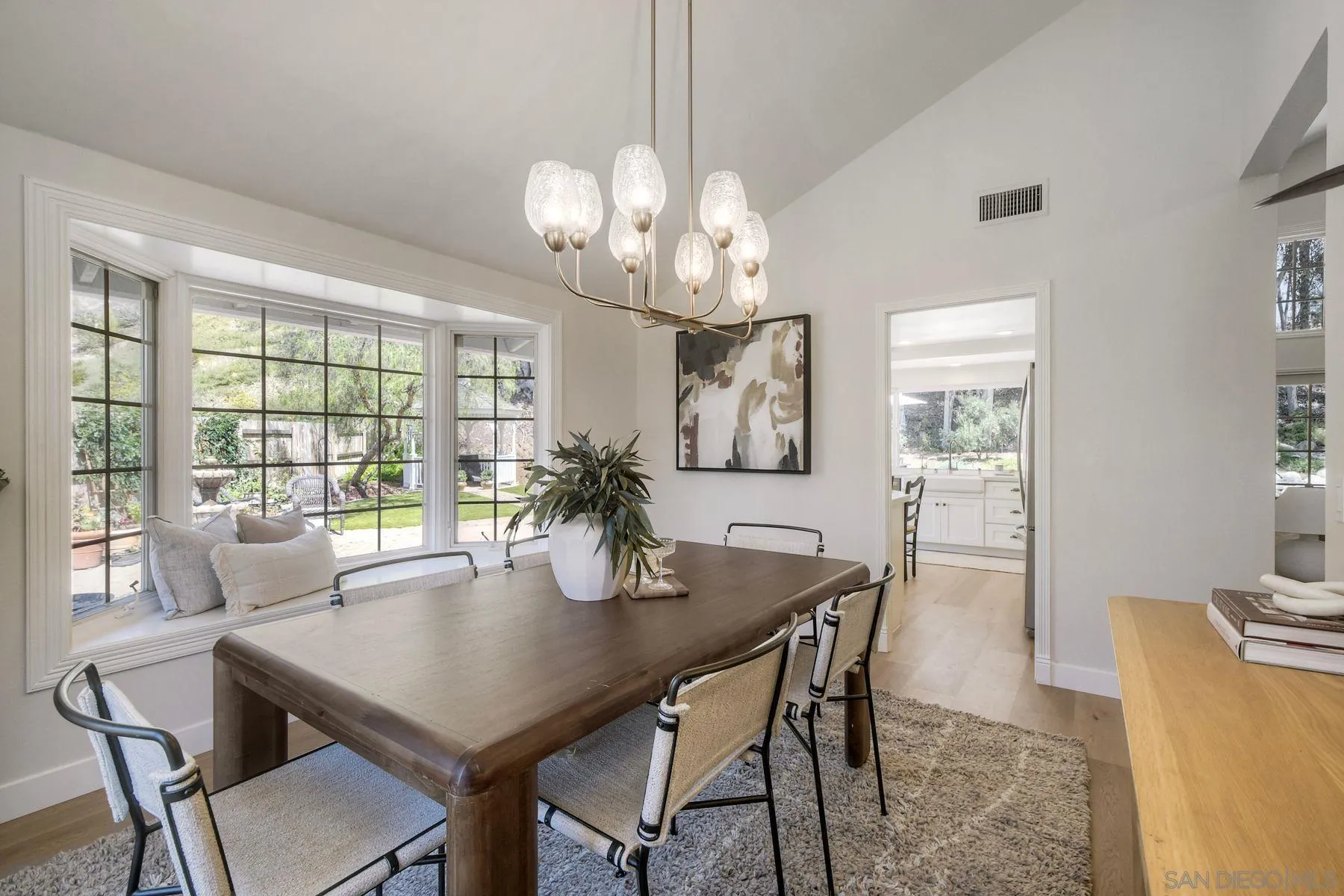 https://cdn.realtyfeed.com/cdn/127/260022855/2e6ebd18c1285637adcfb7ef887d8b98.webp