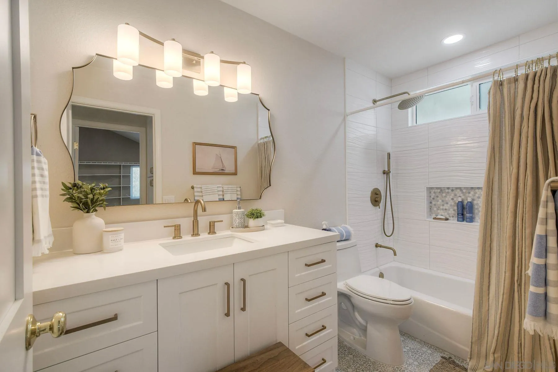 https://cdn.realtyfeed.com/cdn/127/260022855/38e2e474b45792a546fc8fc964795a7b.webp