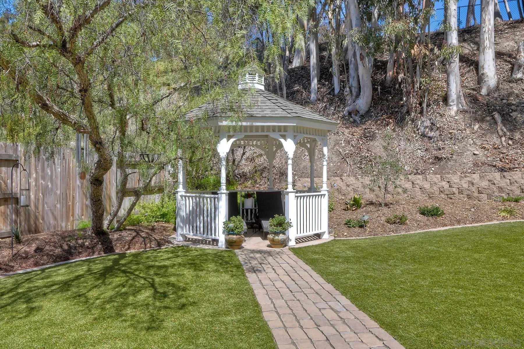 https://cdn.realtyfeed.com/cdn/127/260022855/a82782e2d0488fae20b75ea8d70b5744.webp