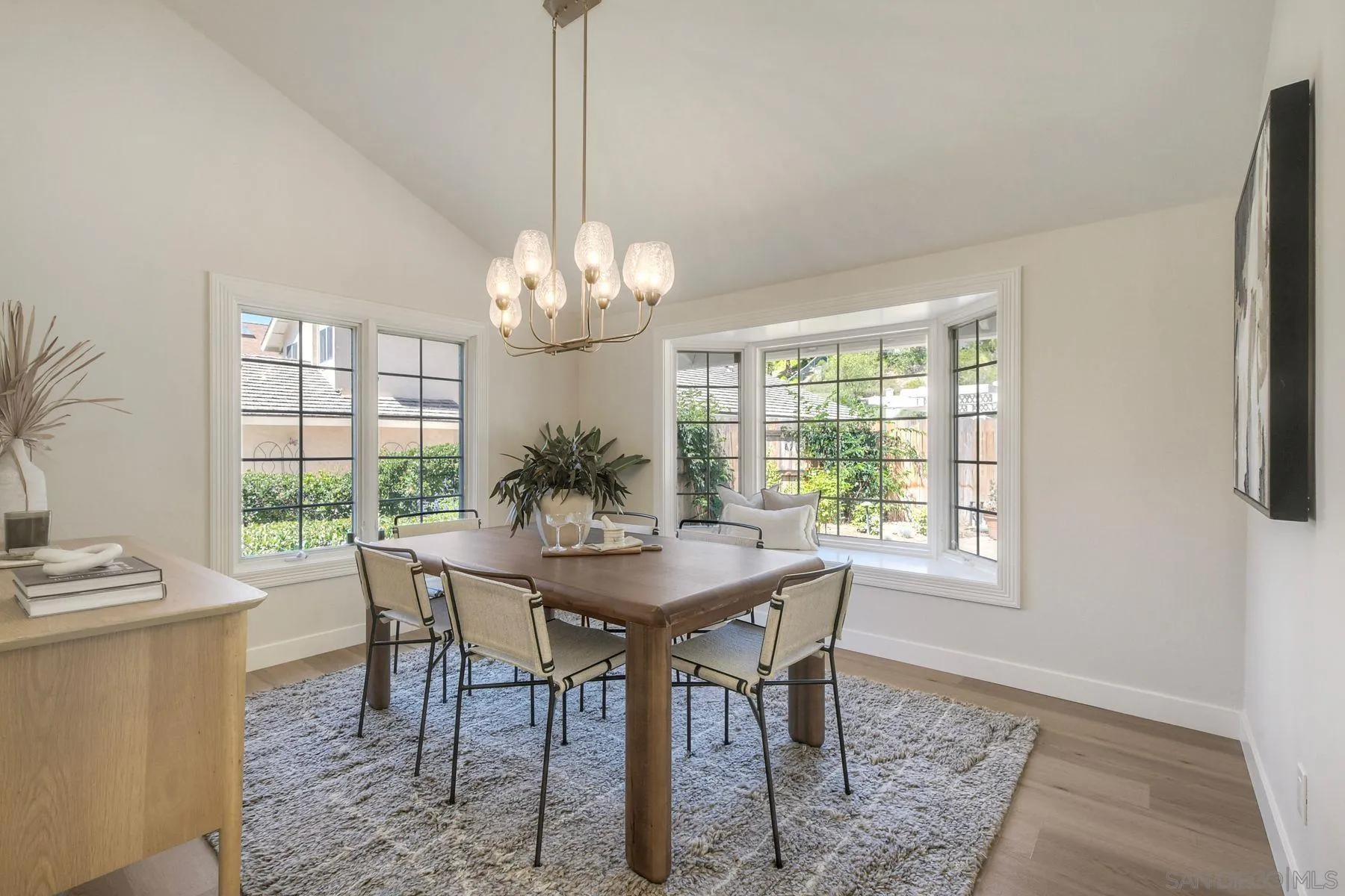 https://cdn.realtyfeed.com/cdn/127/260022855/bcd37d60f41ec3672f5ec204b8133af4.webp