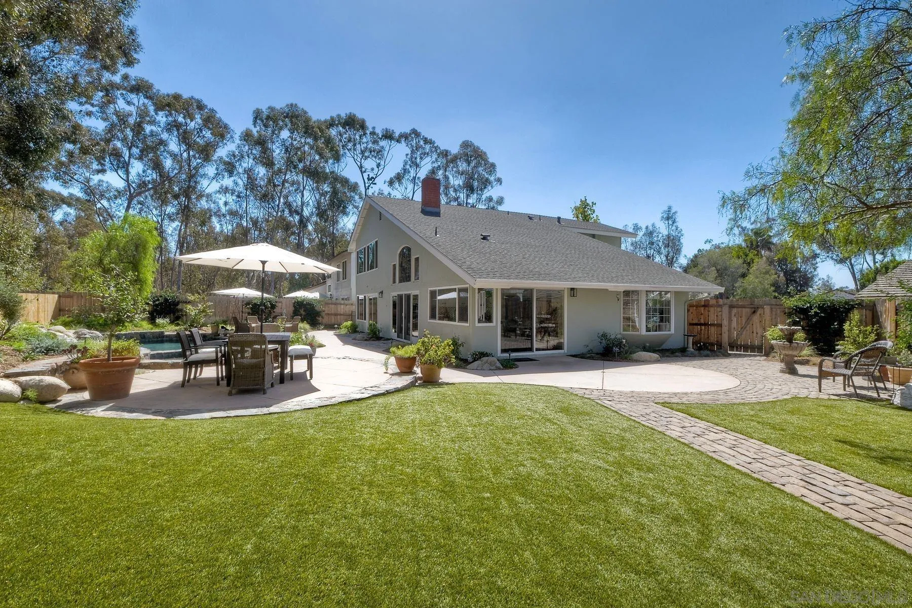 https://cdn.realtyfeed.com/cdn/127/260022855/cbf6cc635369317d7514ecc7584cefd4.webp