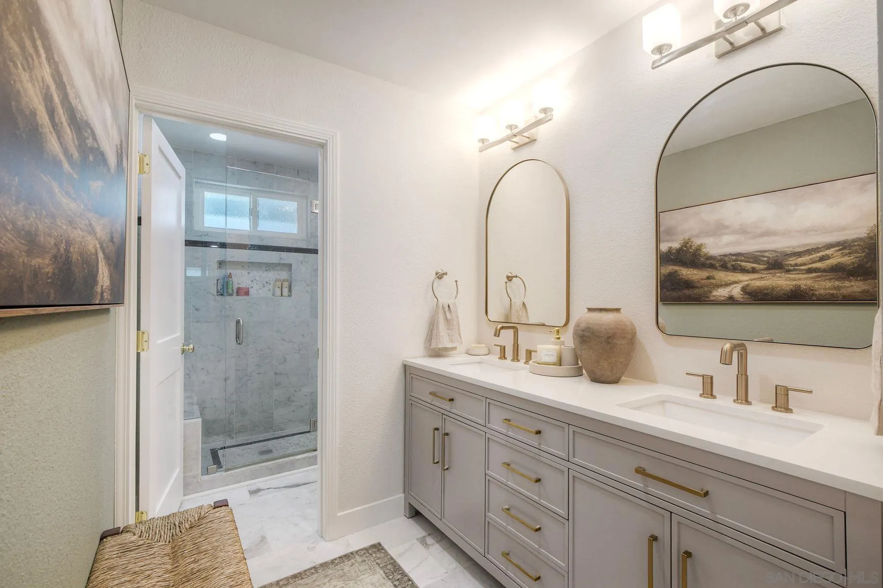 https://cdn.realtyfeed.com/cdn/127/260022855/d7a51c0e76b083673887af668fe03e72.webp