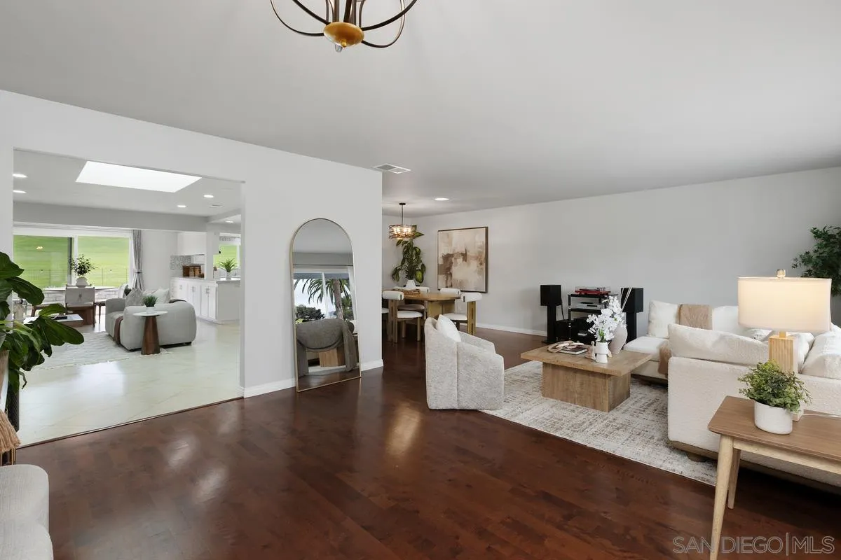 https://cdn.realtyfeed.com/cdn/127/260022856/4634567fb1e8a3f710a3bc38f4cf1cdd.webp