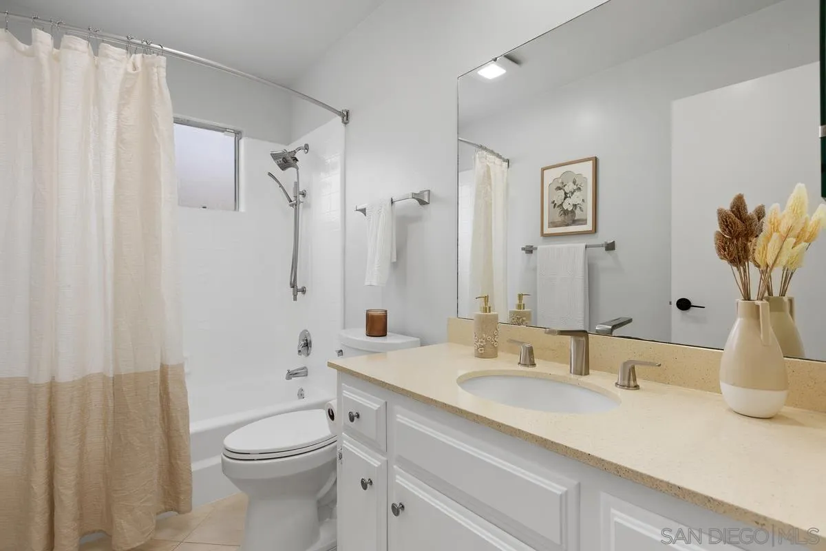 https://cdn.realtyfeed.com/cdn/127/260022856/7754c309aba56e7c8982c34013a67137.webp
