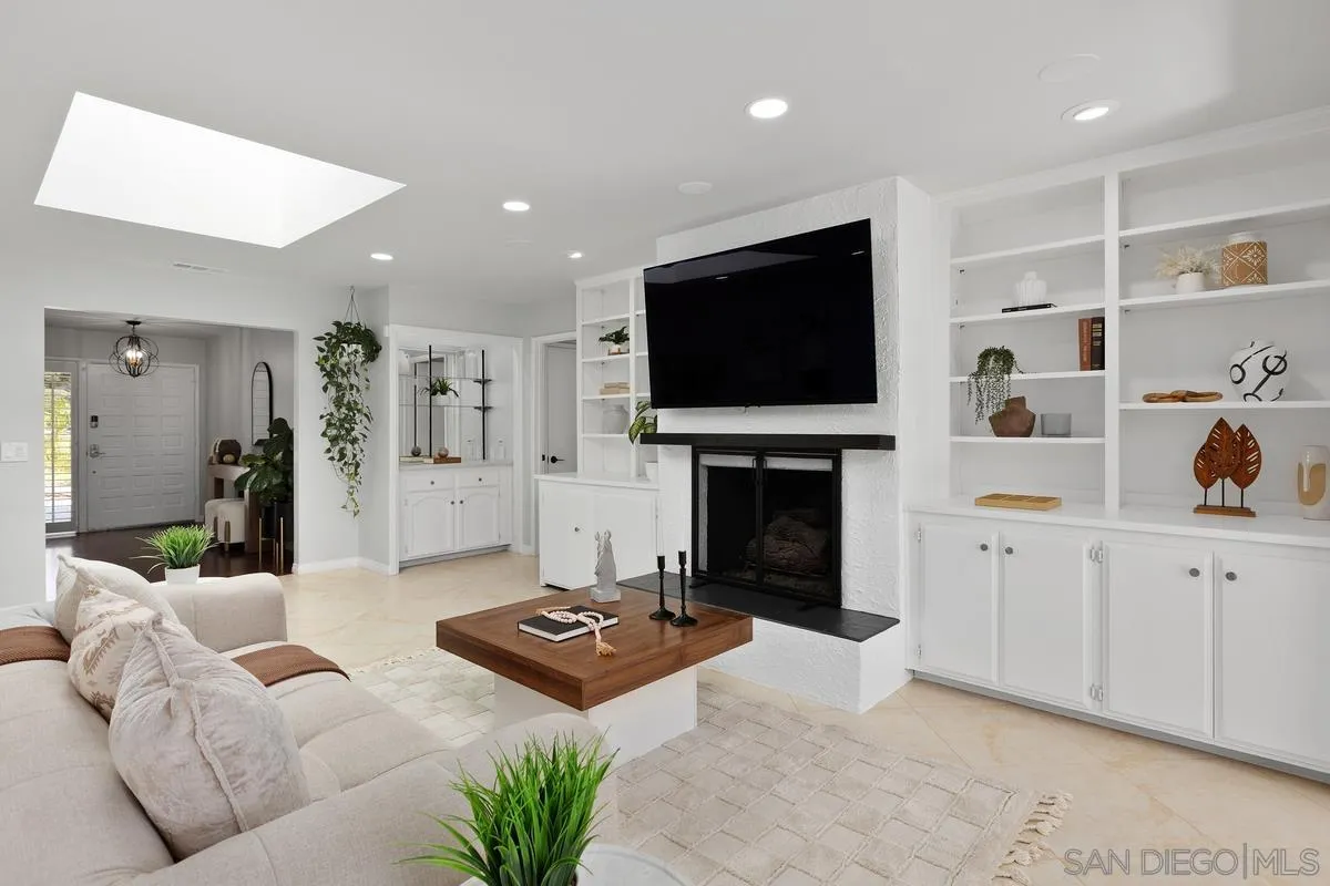 https://cdn.realtyfeed.com/cdn/127/260022856/b29b9beb379f616ec0d036d16738b634.webp
