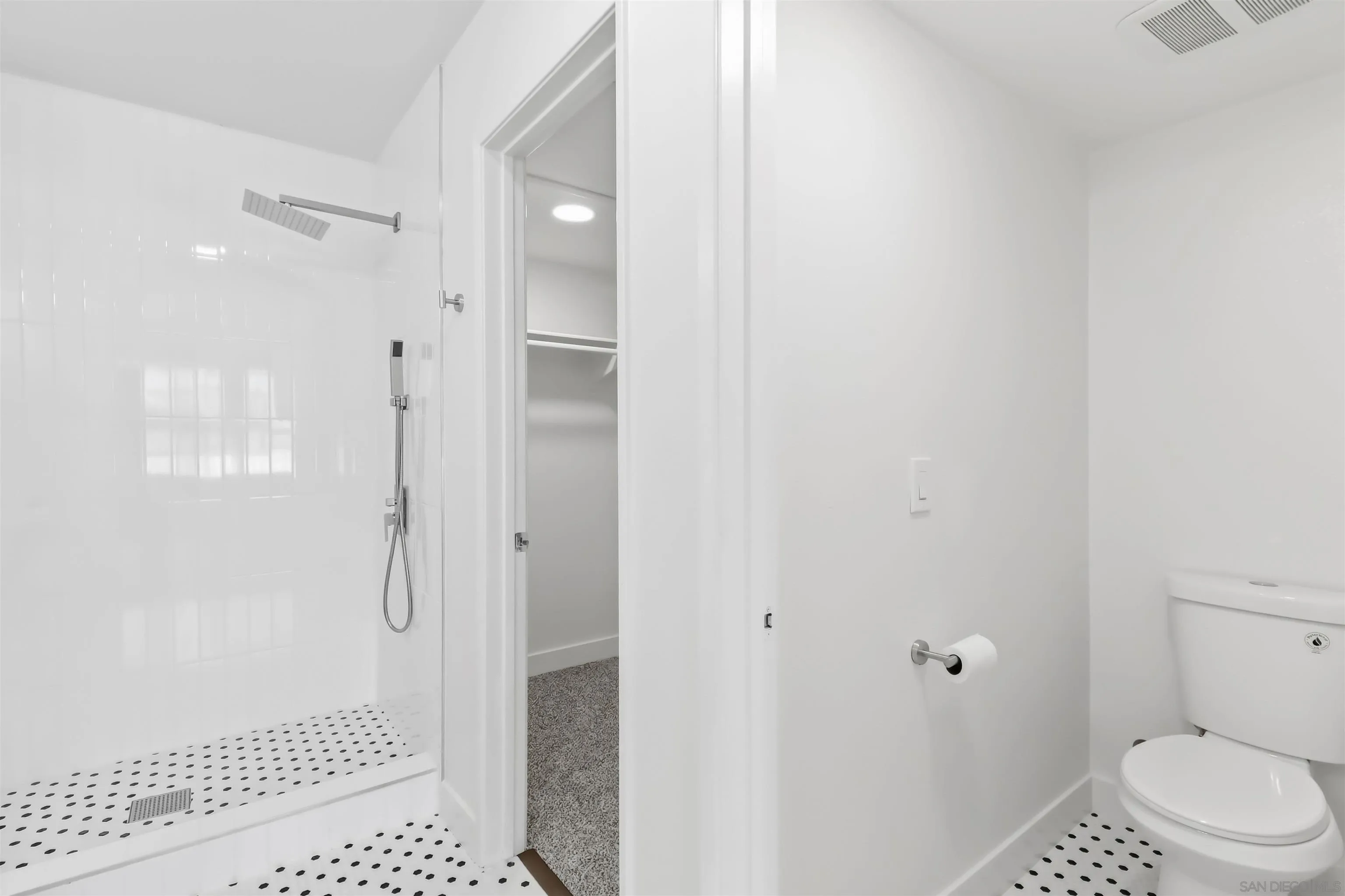 https://cdn.realtyfeed.com/cdn/127/260022857/0b099c503a32f7ab8c520e93c5180d19.webp