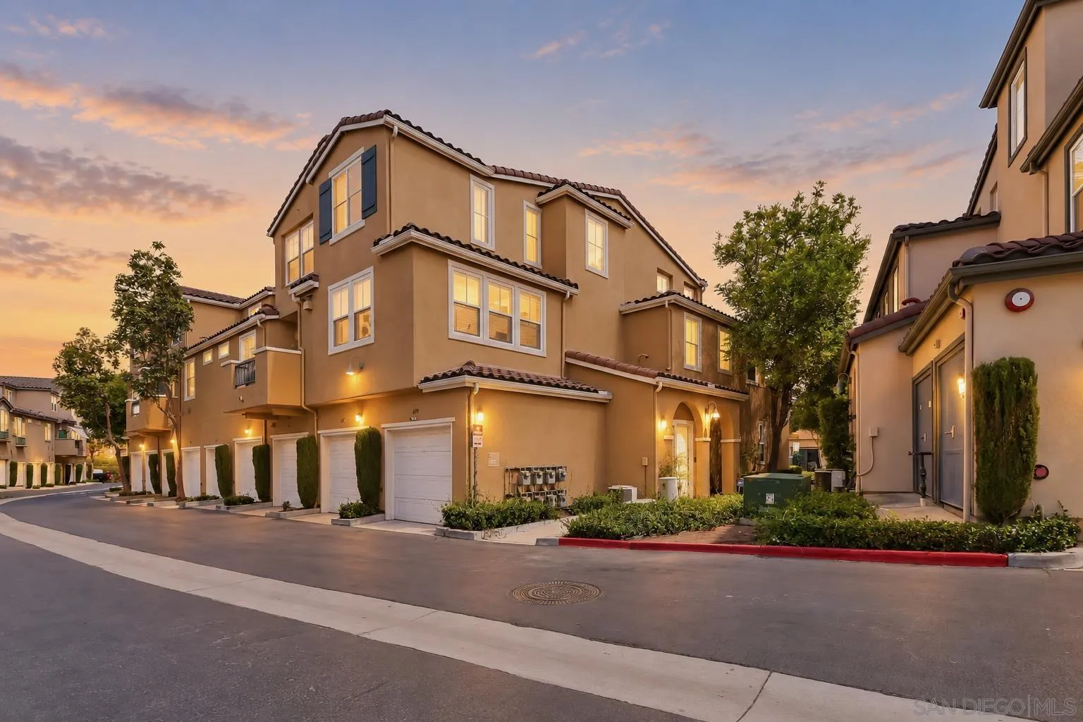 1479 Paseo Aurora