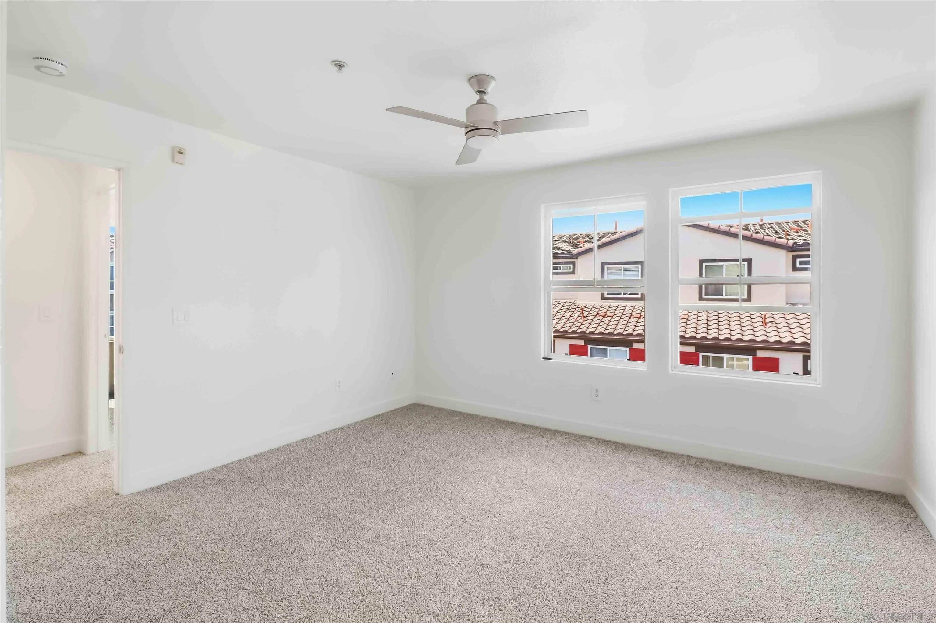 https://cdn.realtyfeed.com/cdn/127/260022857/21ea6e9f87f03466e28333df0b8faa83.webp