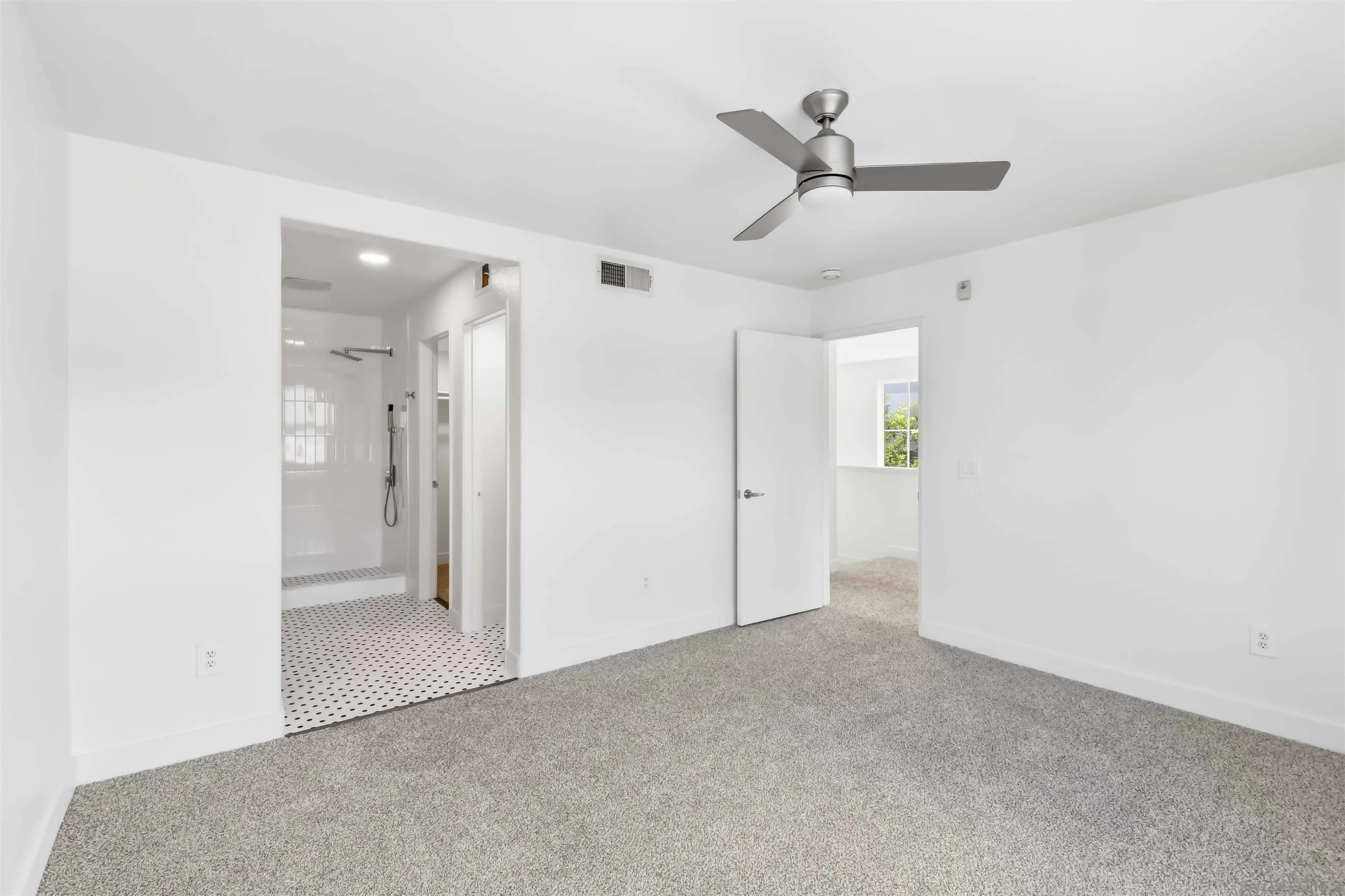 https://cdn.realtyfeed.com/cdn/127/260022857/6edef26bdb733aaa99907b512bf4571a.webp