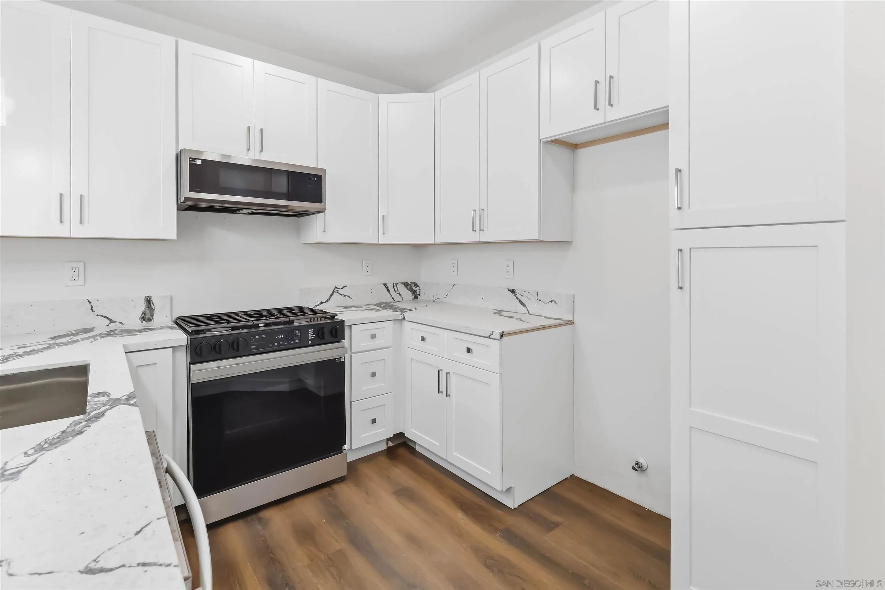 https://cdn.realtyfeed.com/cdn/127/260022857/7ceddb95053e3257ec165a7c77849e7d.webp