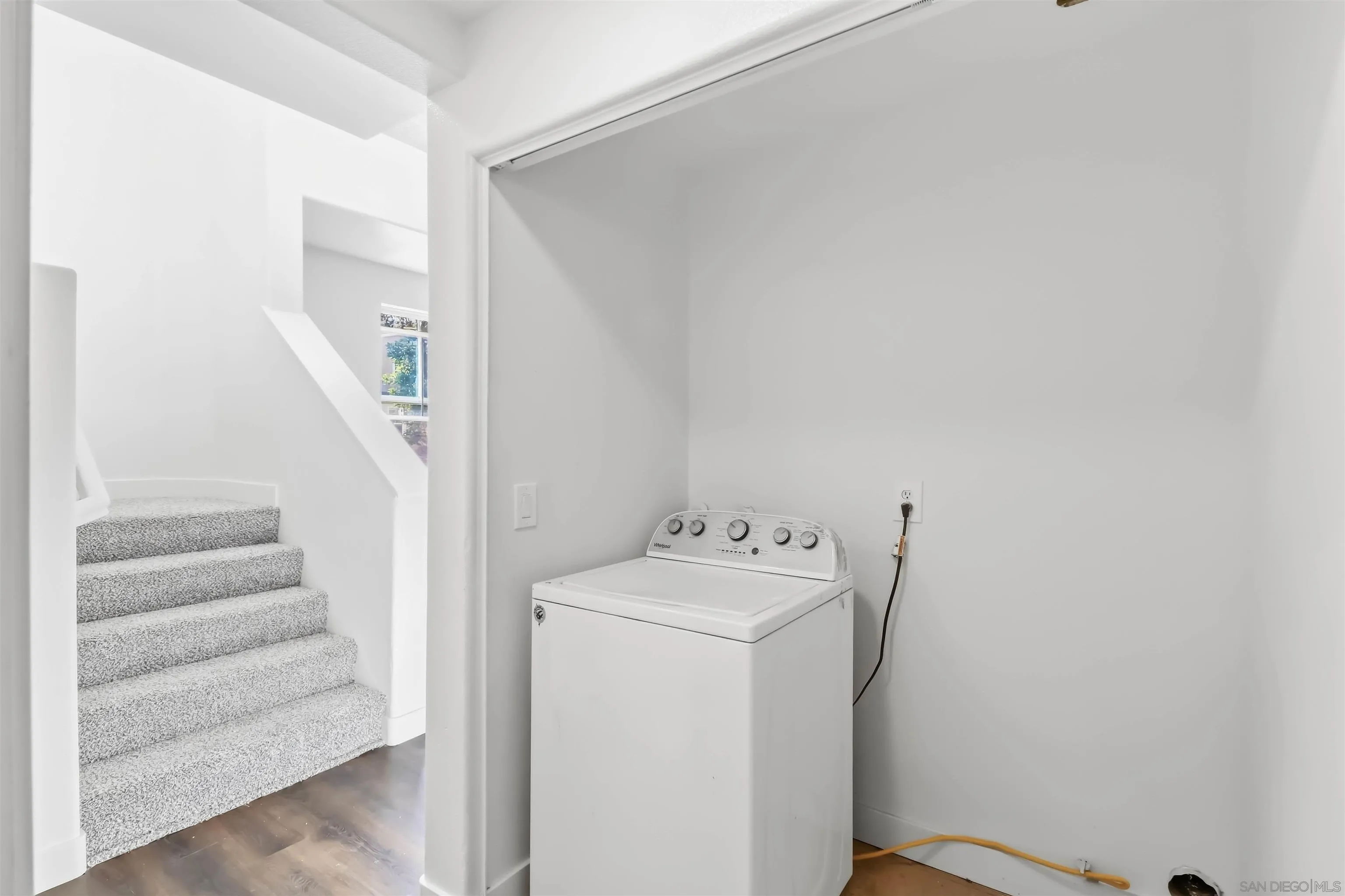 https://cdn.realtyfeed.com/cdn/127/260022857/99973659bae1f2838a89d67fc3a6a441.webp