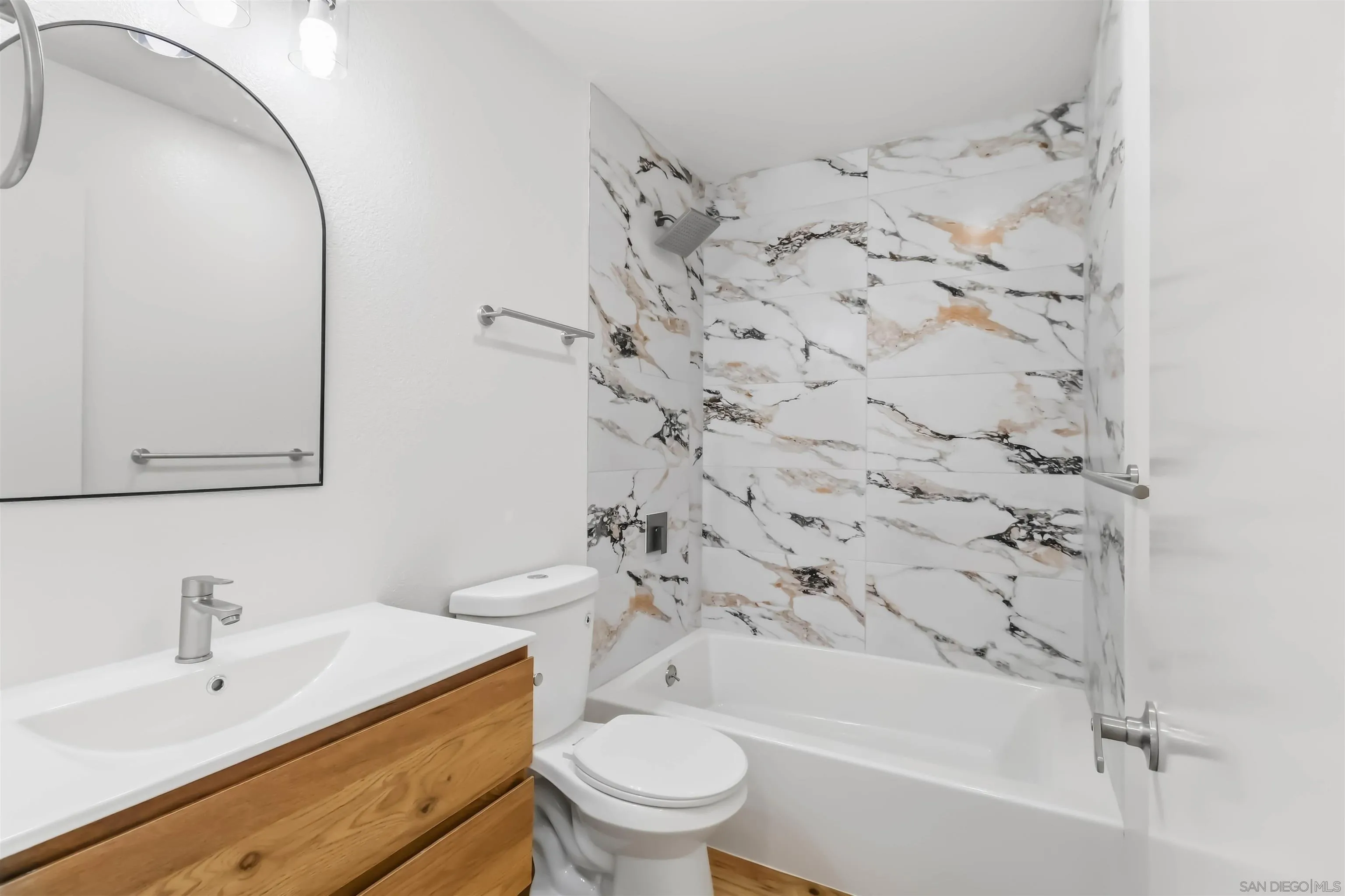 https://cdn.realtyfeed.com/cdn/127/260022857/e4581f5068df0666c138343724287ec8.webp