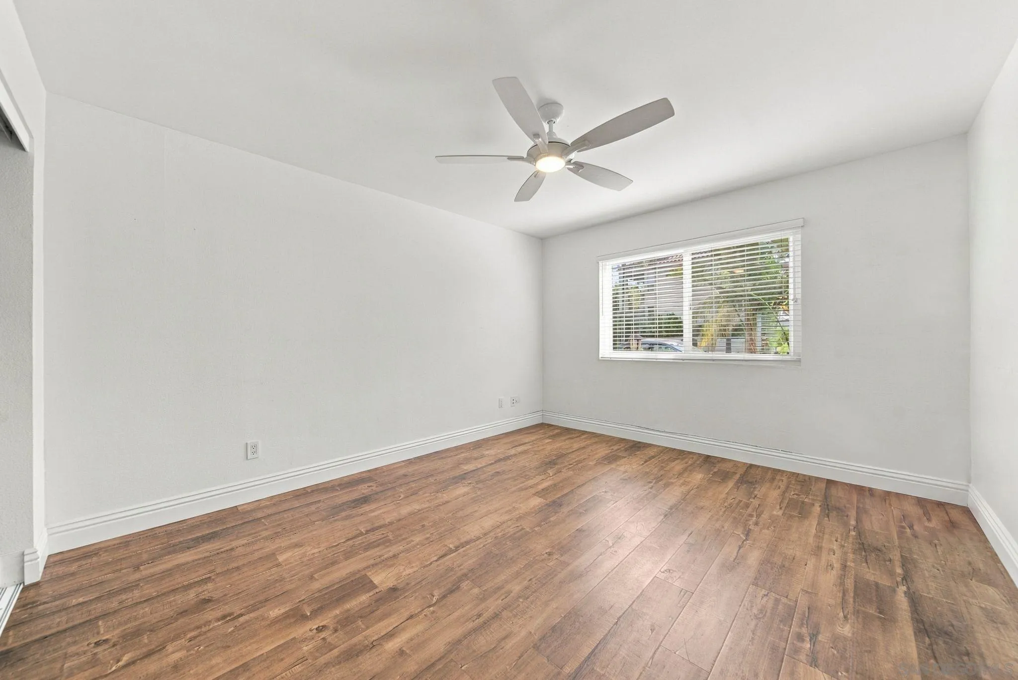 https://cdn.realtyfeed.com/cdn/127/260022859/1d135118a78f3f036b26bdb4a3149f46.webp