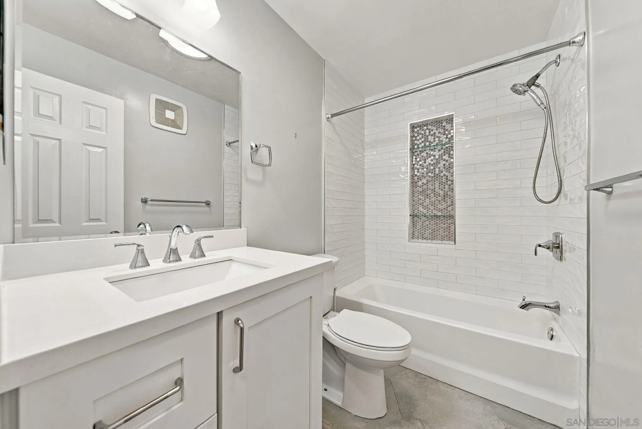https://cdn.realtyfeed.com/cdn/127/260022859/3a5aa23aaf94ae4a66db76685af90c0f.webp