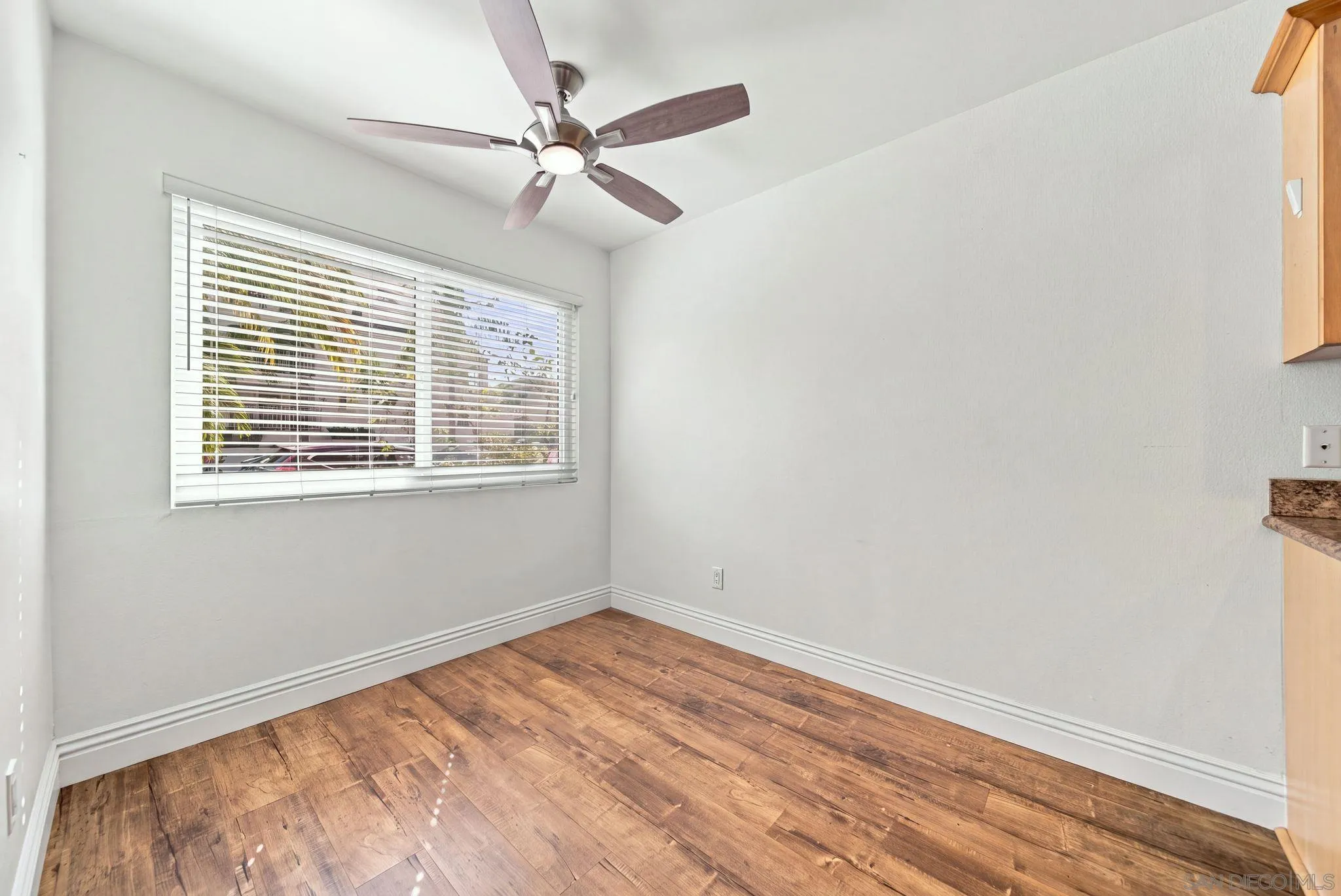 https://cdn.realtyfeed.com/cdn/127/260022859/aafe76968c44cd0085b4095b2aaeab39.webp