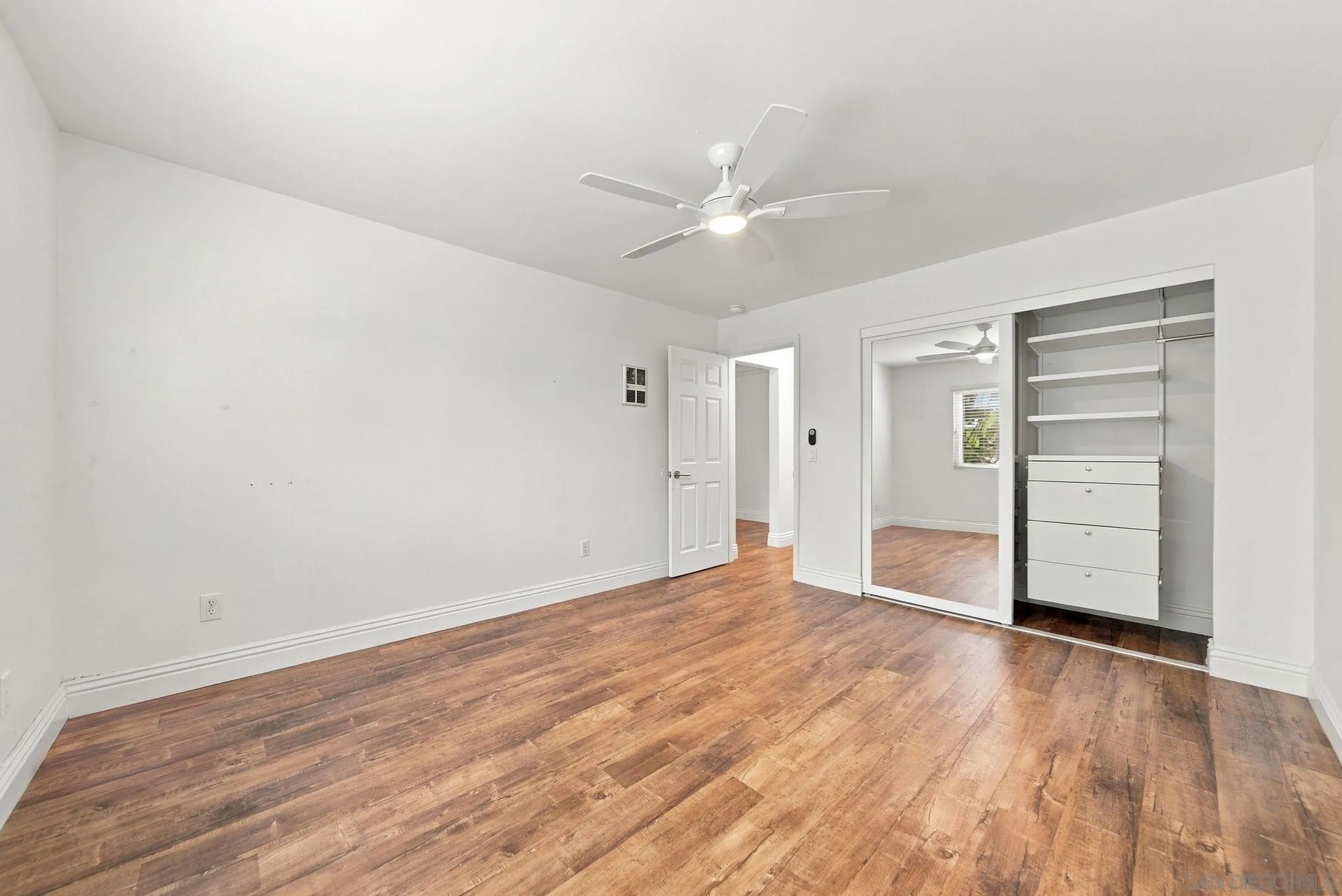 https://cdn.realtyfeed.com/cdn/127/260022859/d087088d60187db66d5a878aa320d298.webp