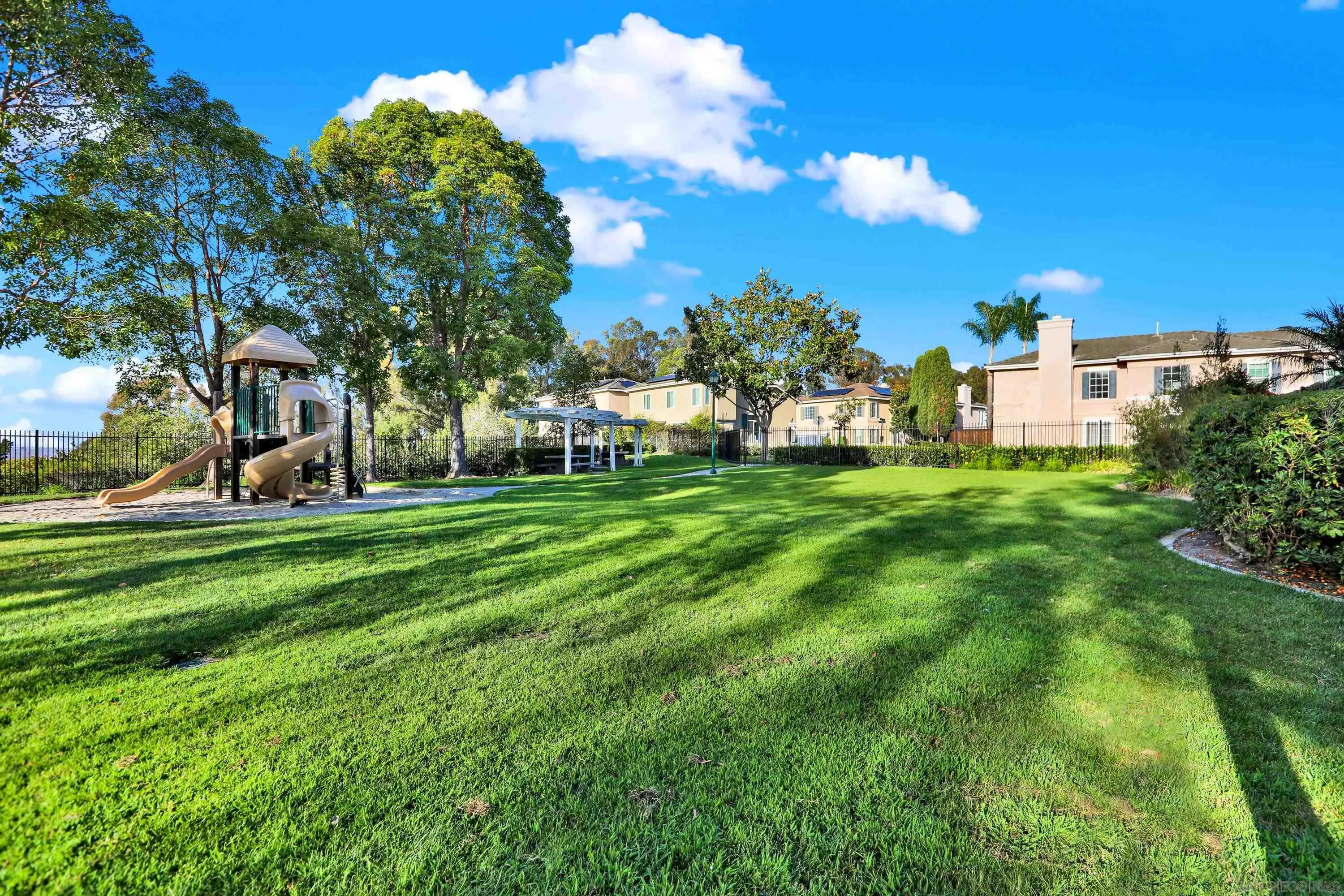 https://cdn.realtyfeed.com/cdn/127/260022861/507d65a679574572bfcb2c7d62b263dd.webp