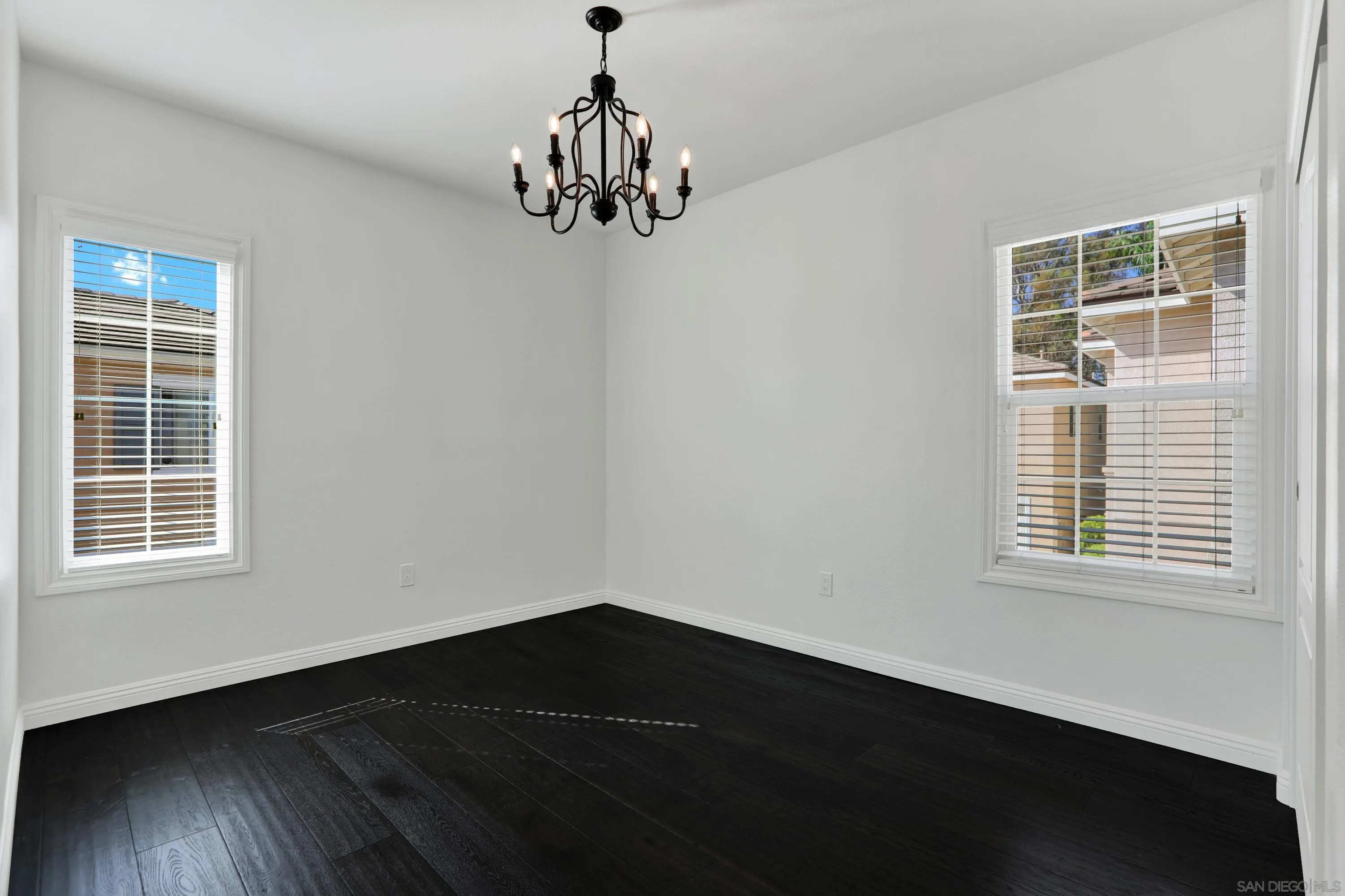 https://cdn.realtyfeed.com/cdn/127/260022861/8518487bdee0af148577fd3f16f63aef.webp