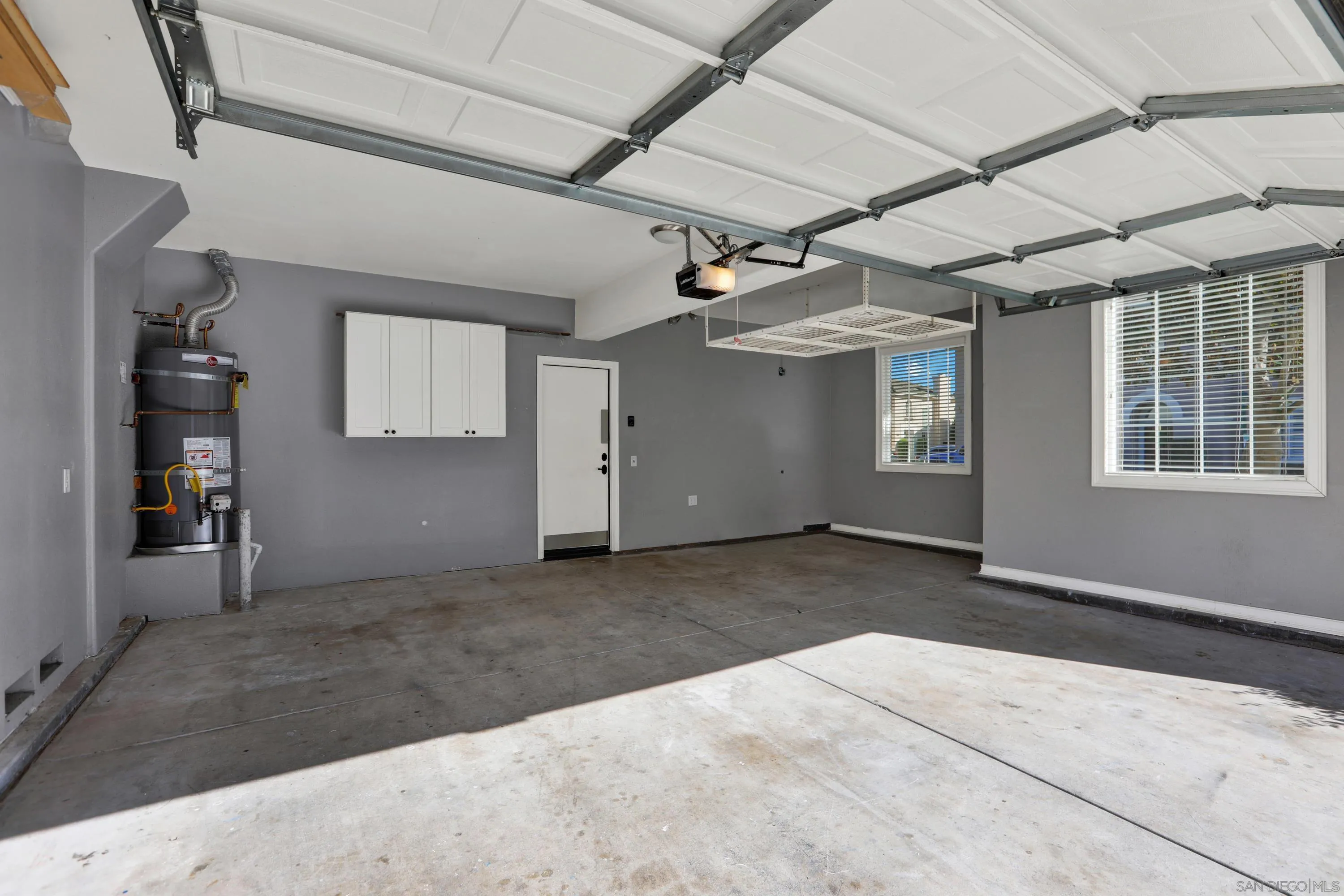 https://cdn.realtyfeed.com/cdn/127/260022861/92606f7be6b2f9dc5cf8424e4111b863.webp