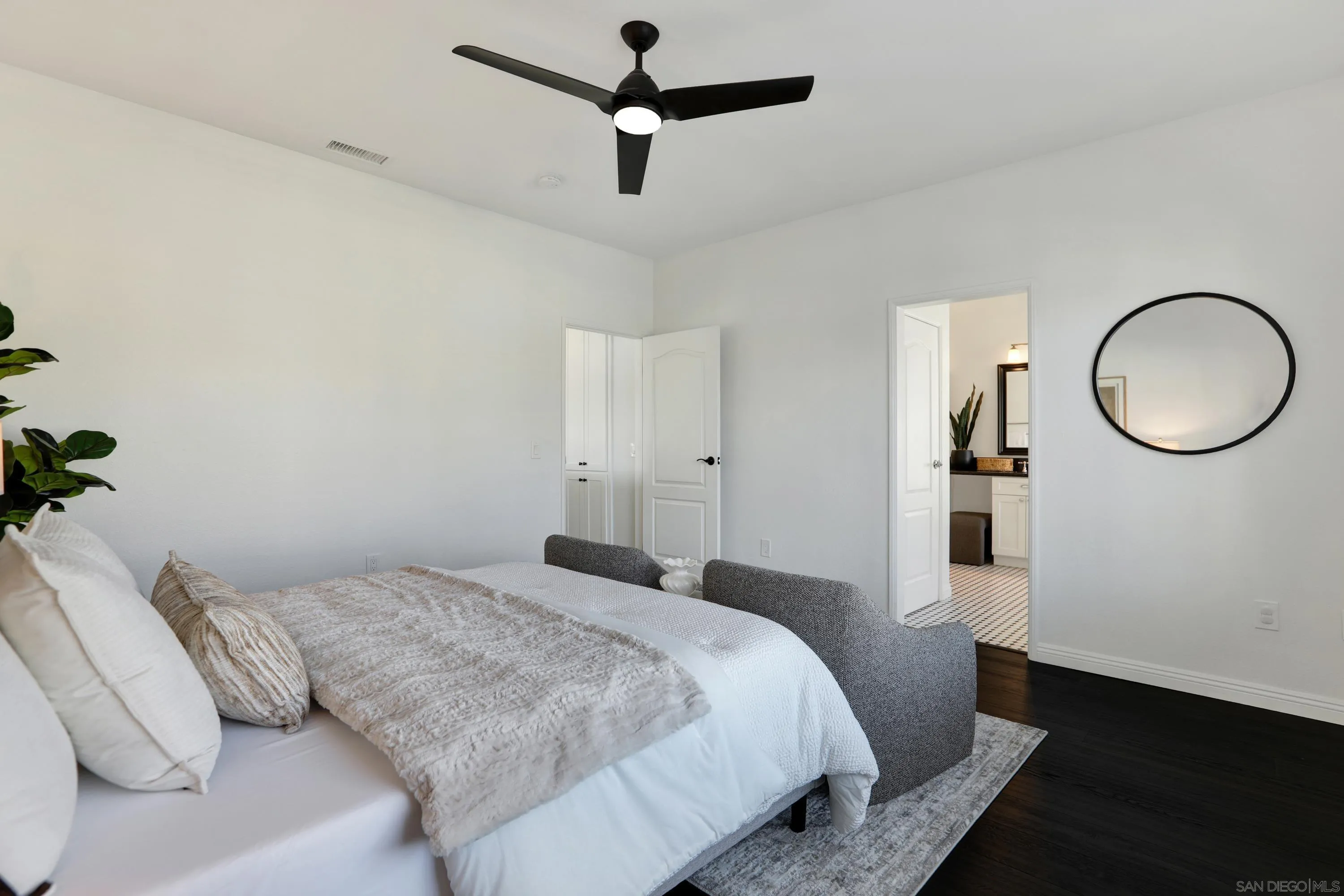 https://cdn.realtyfeed.com/cdn/127/260022861/e5686ab3632f233073e7059ba57ba808.webp