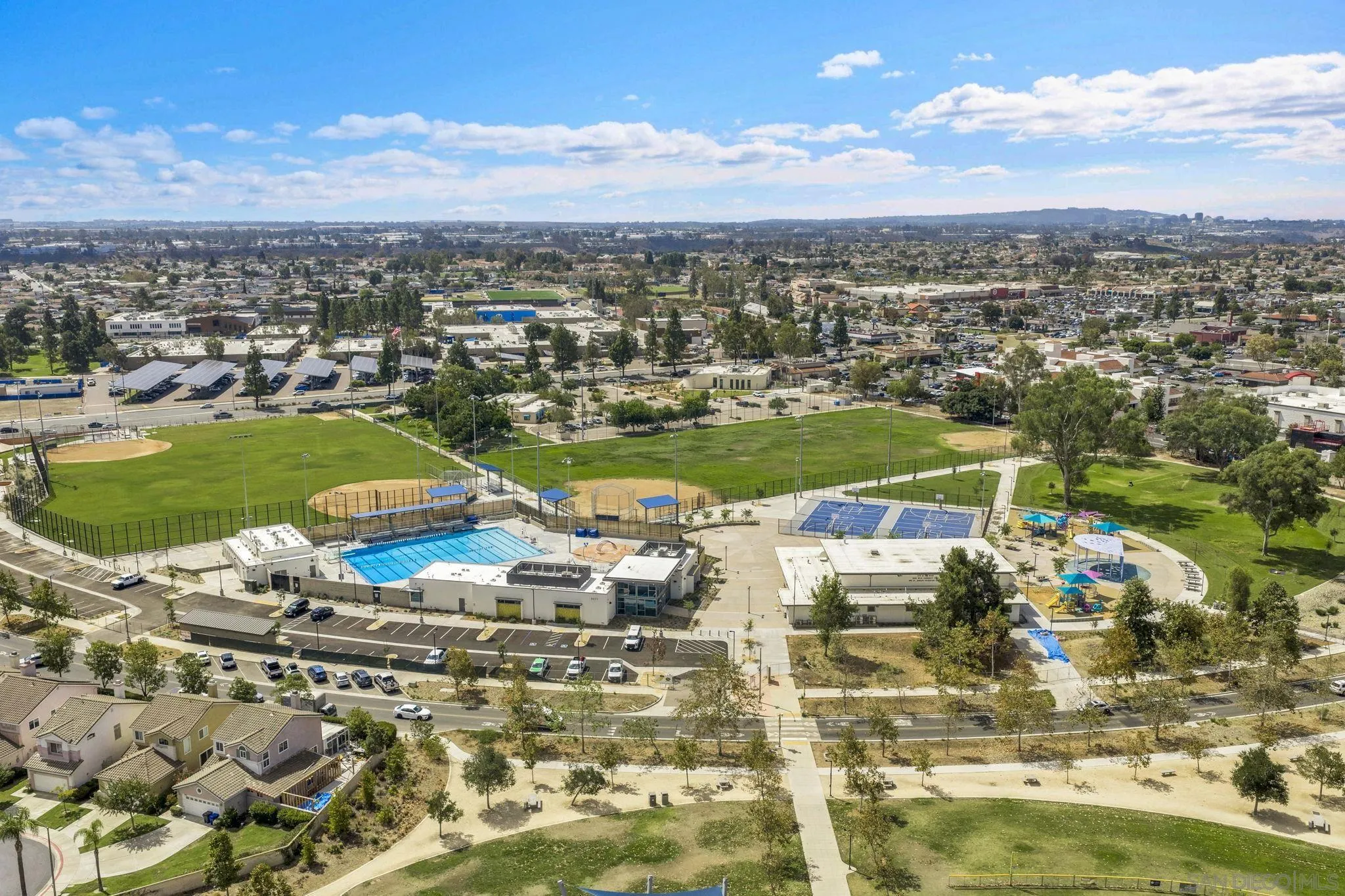 https://cdn.realtyfeed.com/cdn/127/260022863/5b543059449678e5d2920b4a849fc239.webp