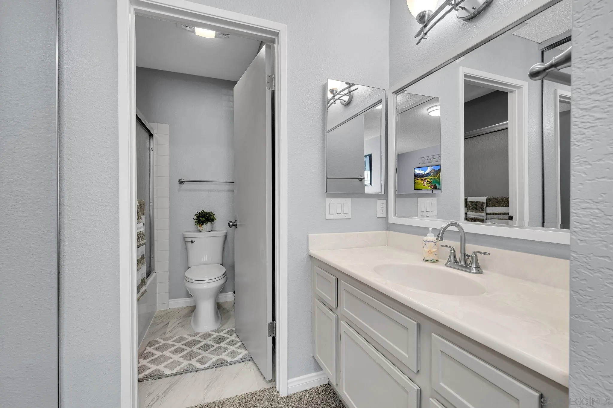 https://cdn.realtyfeed.com/cdn/127/260022863/6b38ede47cf645df6d5292e3dca47703.webp