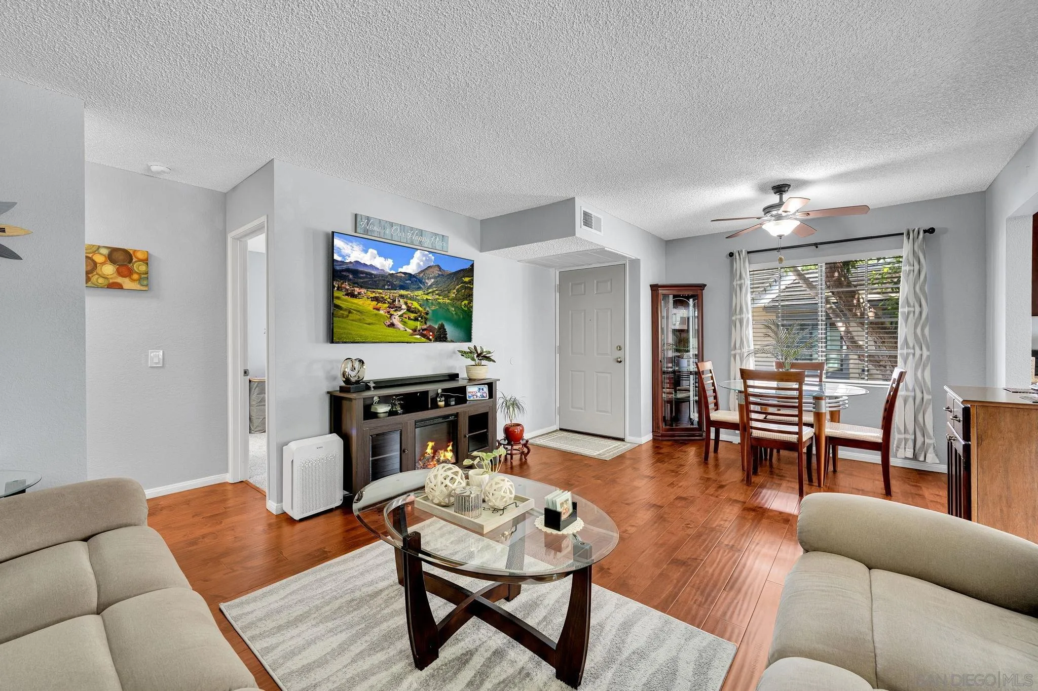 https://cdn.realtyfeed.com/cdn/127/260022863/7862d14554b5057cfd86483acc01bf36.webp