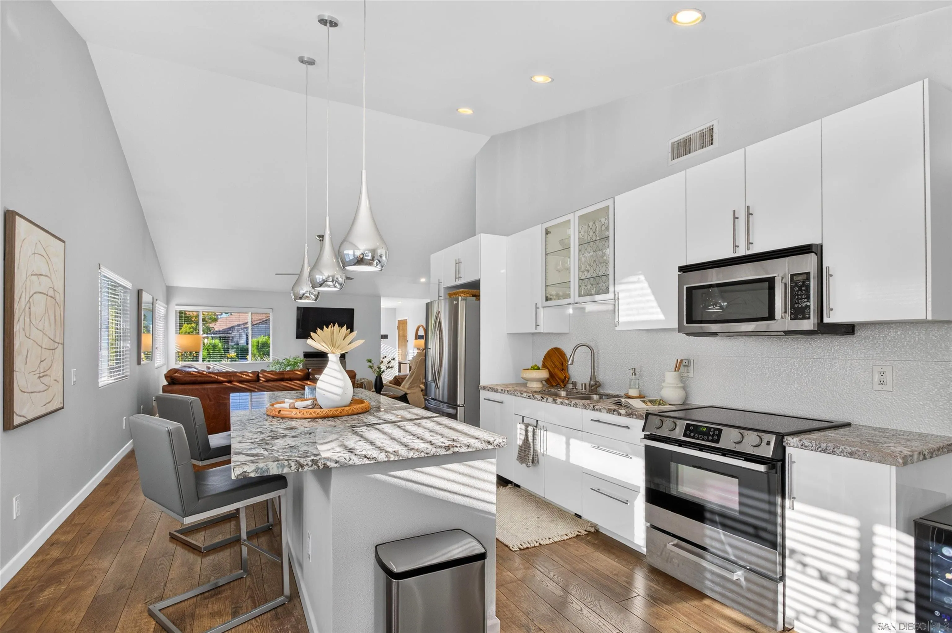 https://cdn.realtyfeed.com/cdn/127/260022865/12cfe57133d7d39ff58e2eef3b93a26e.webp