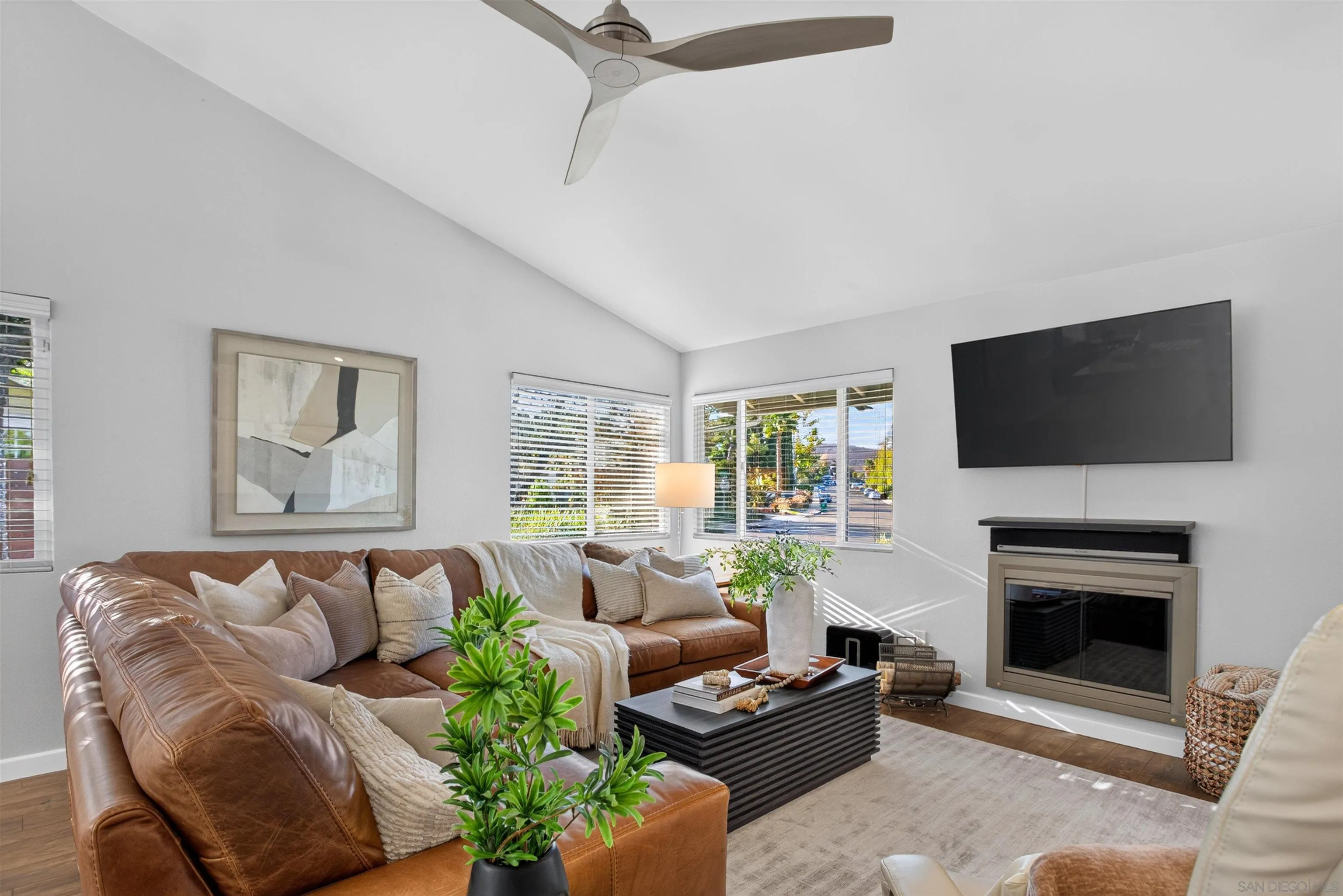 https://cdn.realtyfeed.com/cdn/127/260022865/28099e417ee77a4b5853dce75b9bfbec.webp