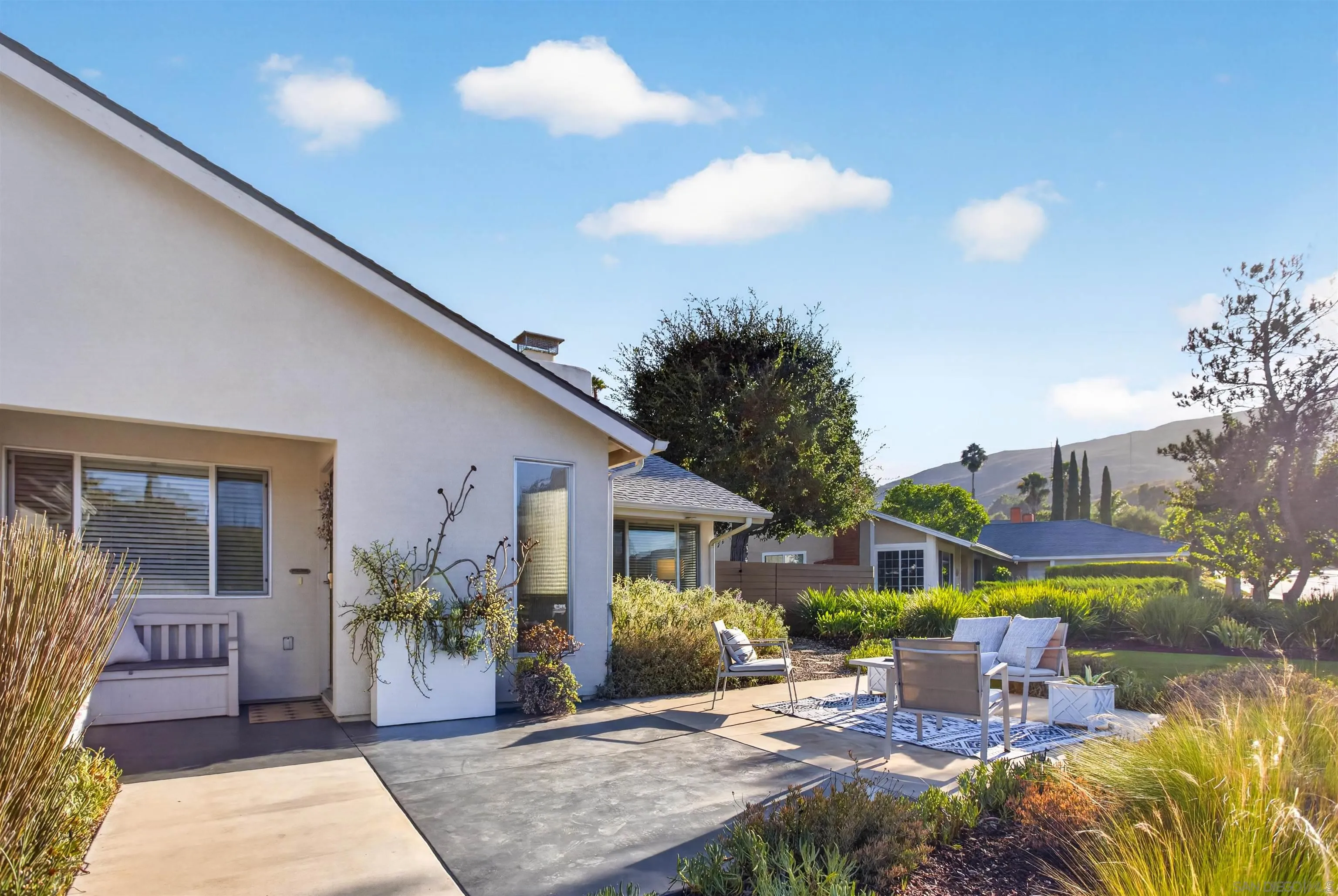 https://cdn.realtyfeed.com/cdn/127/260022865/2e7af1cdfa3f24fe96bfd0e66fd11503.webp