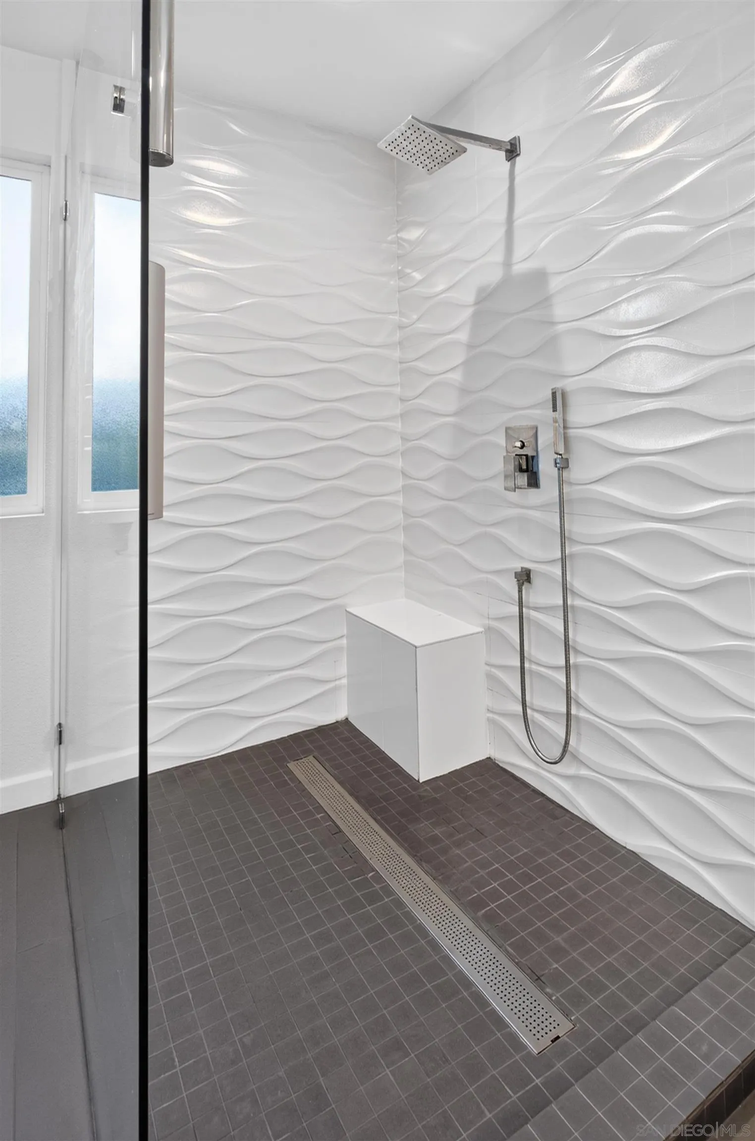 https://cdn.realtyfeed.com/cdn/127/260022865/cb54e6a73af60c06b649af5abc6399d1.webp