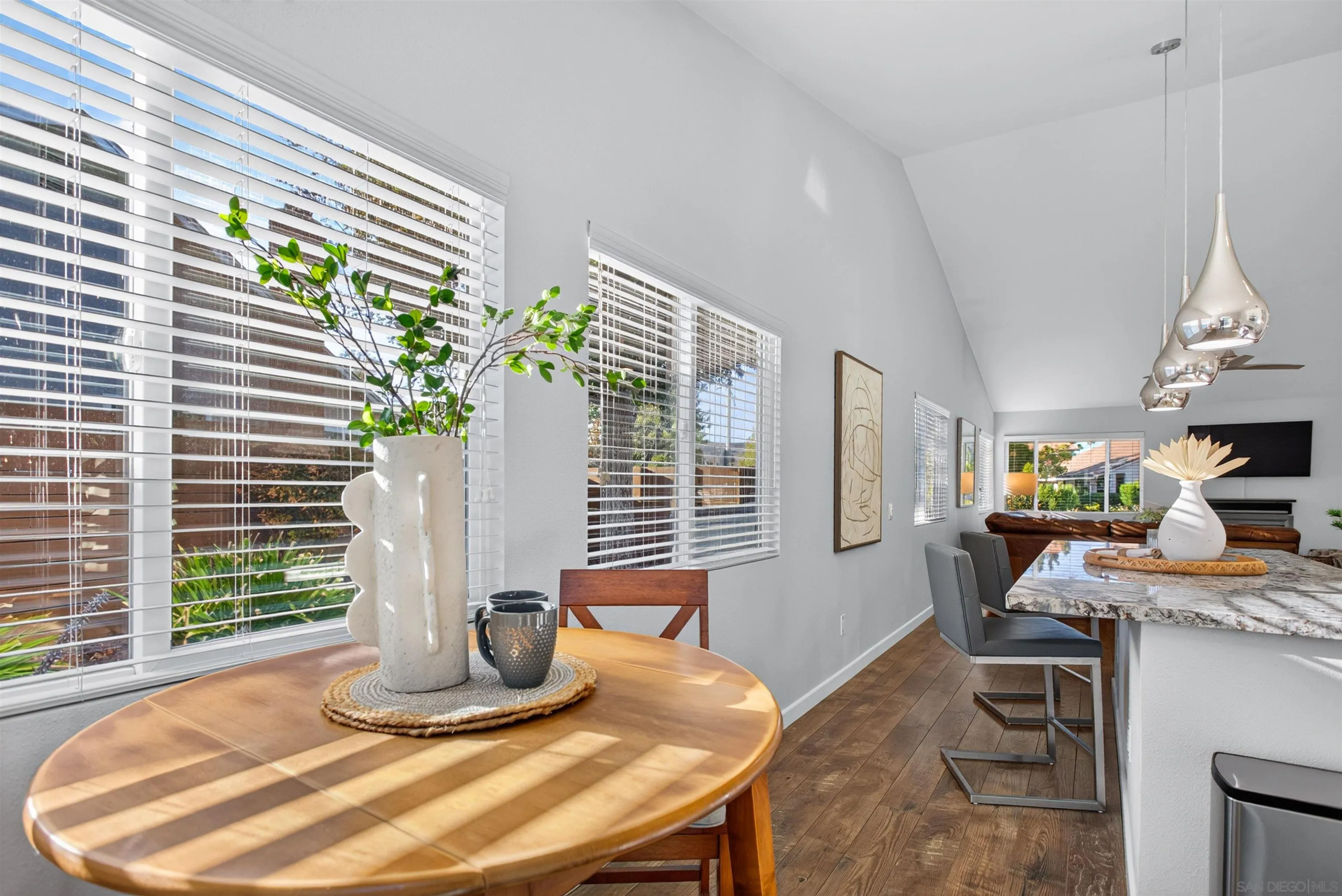 https://cdn.realtyfeed.com/cdn/127/260022865/d0a4e4623e4dec3eba82cbcebce32e1f.webp