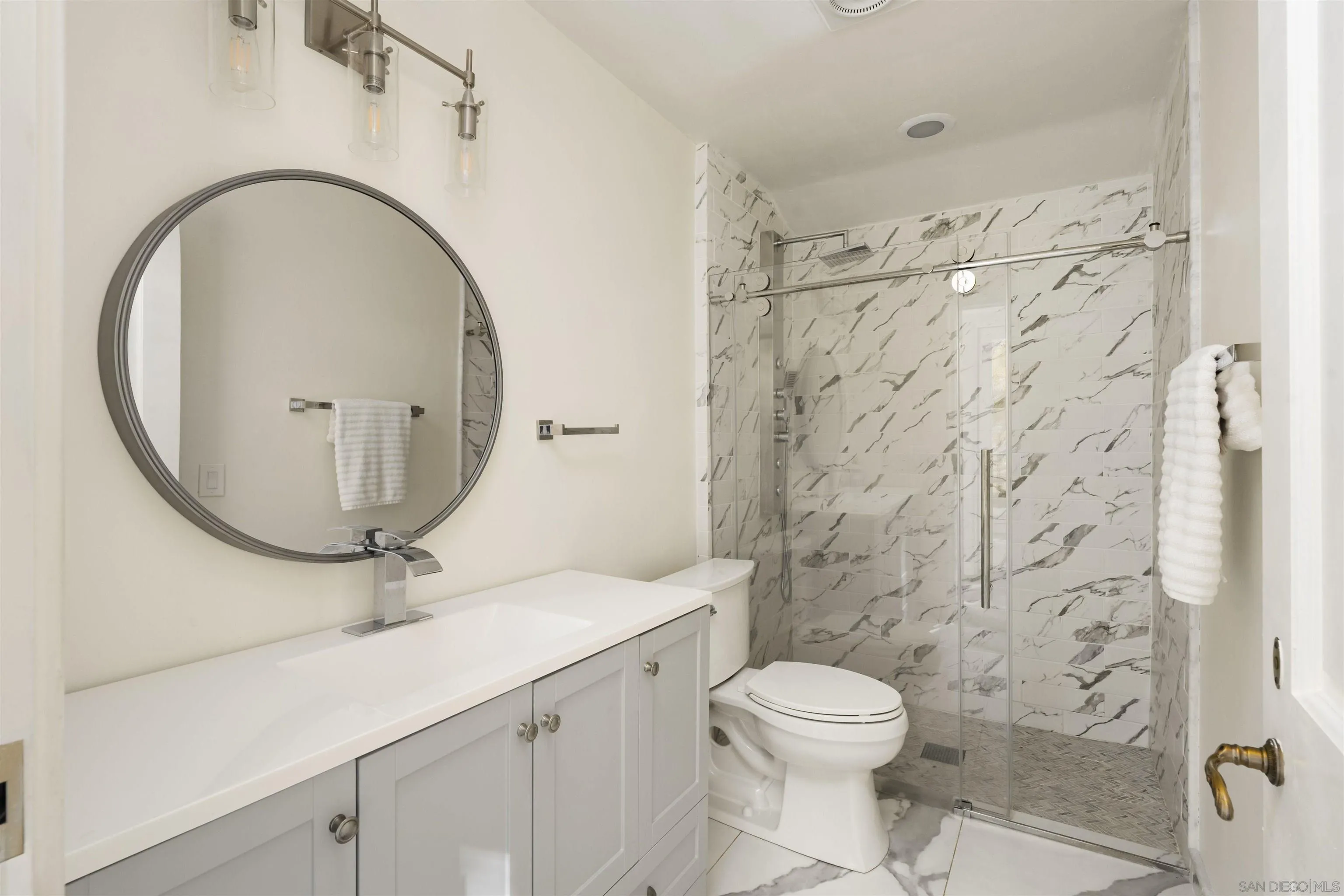 https://cdn.realtyfeed.com/cdn/127/260022870/169476d1321038fd47404b8dda02ad60.webp