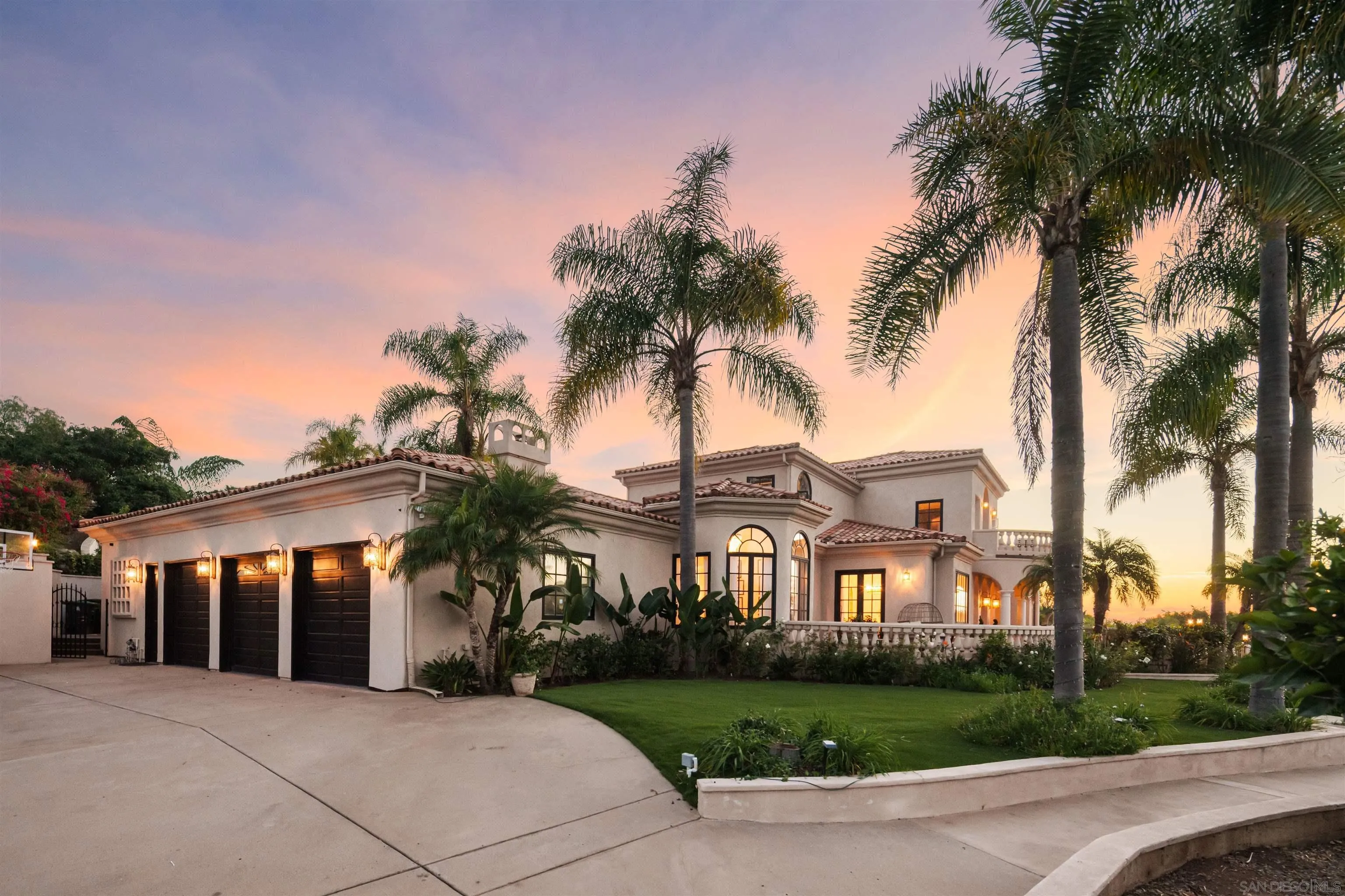 https://cdn.realtyfeed.com/cdn/127/260022870/30b4130e2ac2f26cd34e8e920a06e0d0.webp