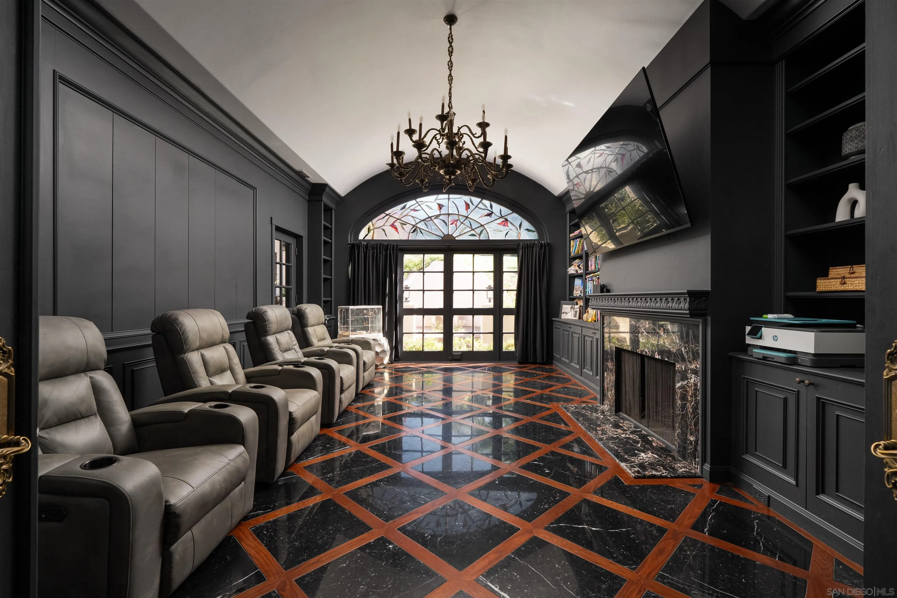 https://cdn.realtyfeed.com/cdn/127/260022870/f82ec3fbf60bd193ad3298a250aace8d.webp
