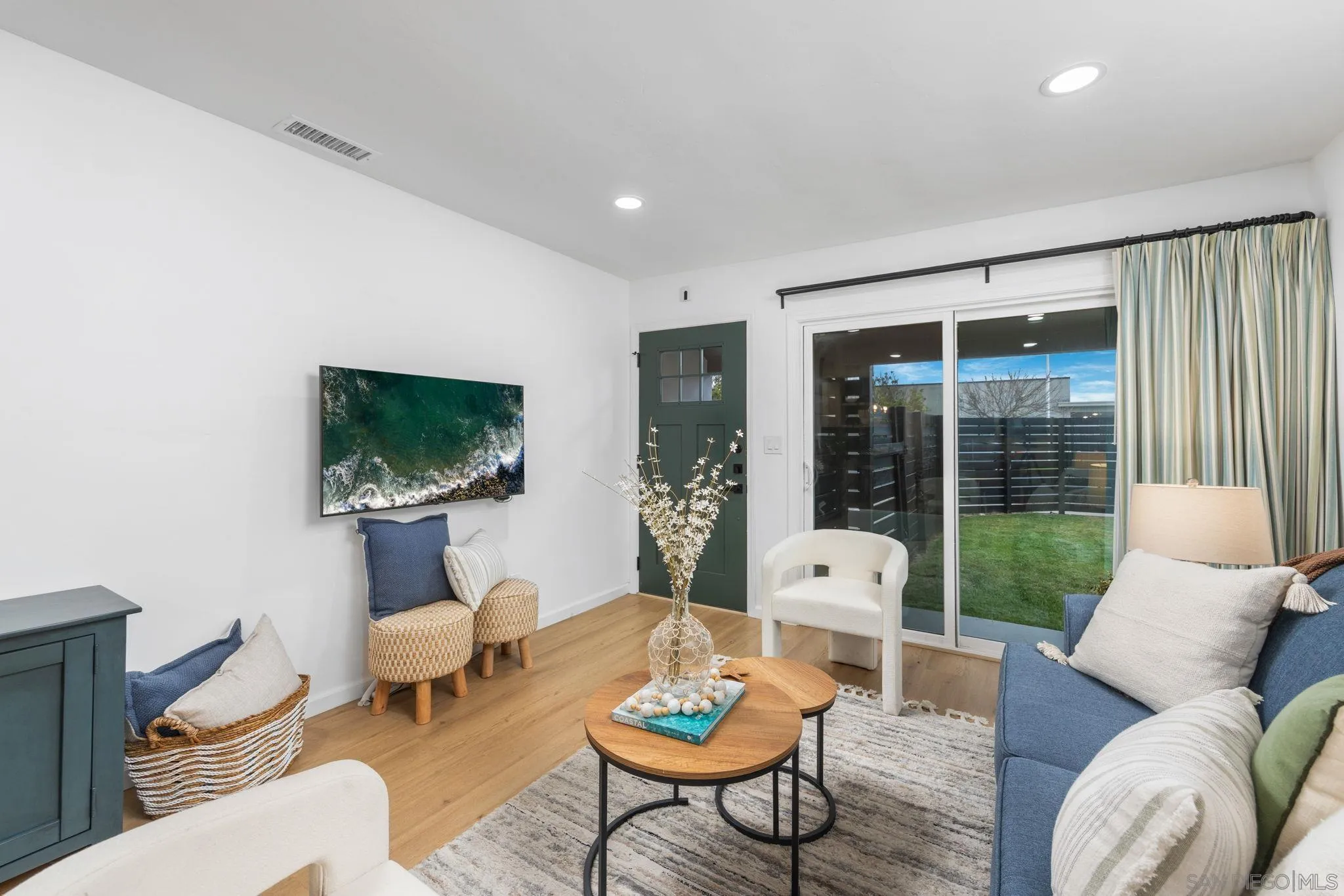 https://cdn.realtyfeed.com/cdn/127/260022876/1d26217e59ba82611abfbd7d66a2e765.webp