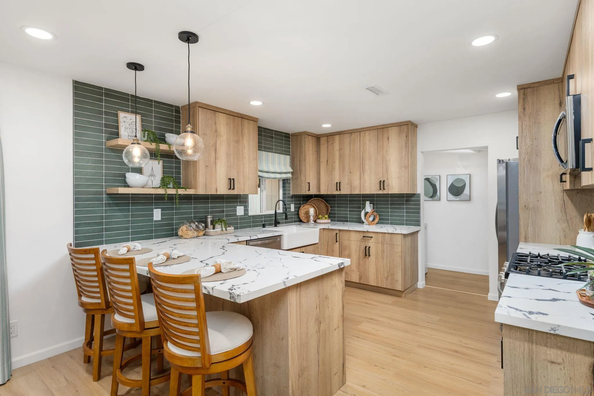 https://cdn.realtyfeed.com/cdn/127/260022876/78771b820a29c672eb38ee496aa83eb9.webp