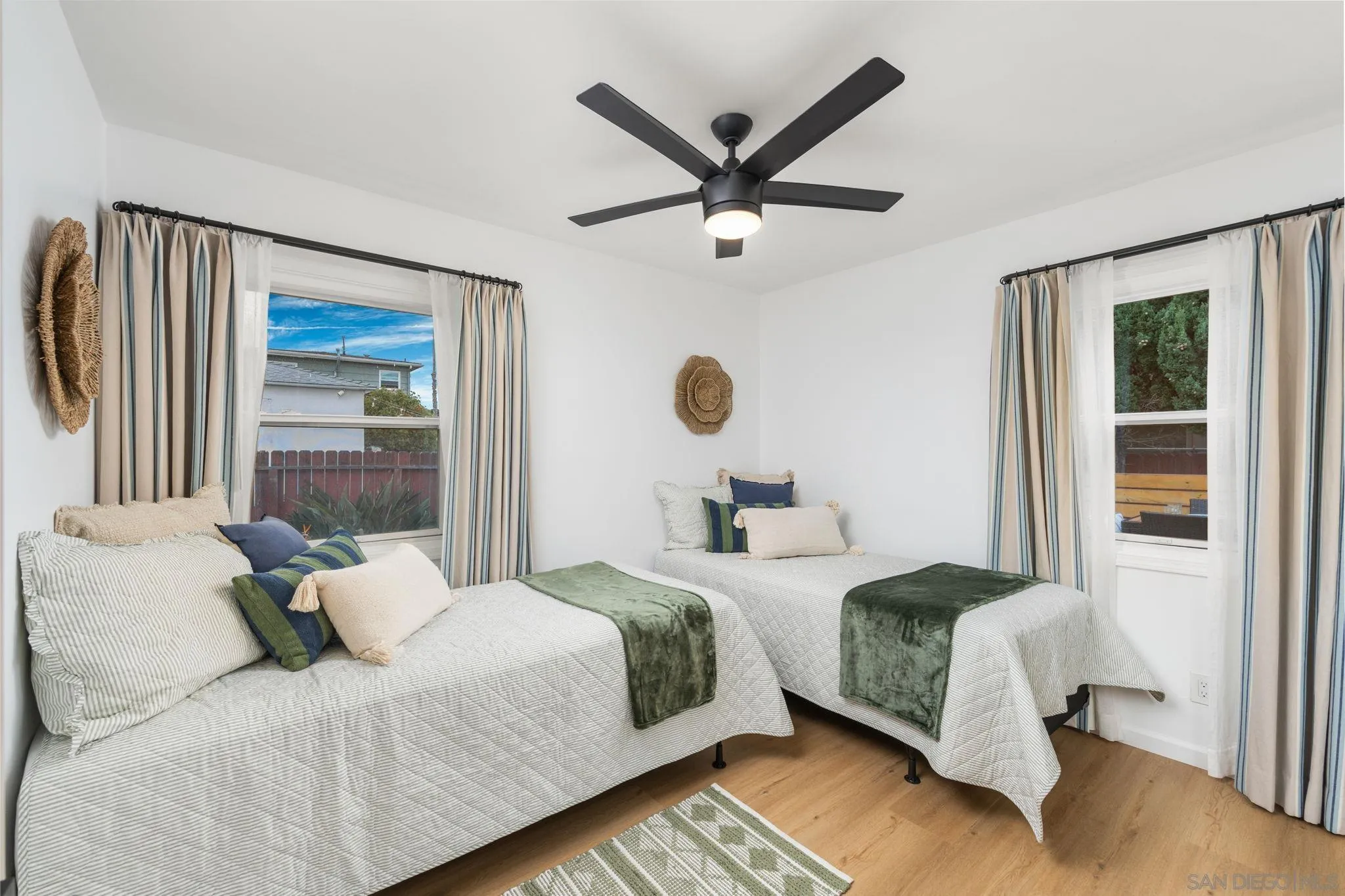 https://cdn.realtyfeed.com/cdn/127/260022876/ab250aa30b9022e1db128017b59ca13c.webp