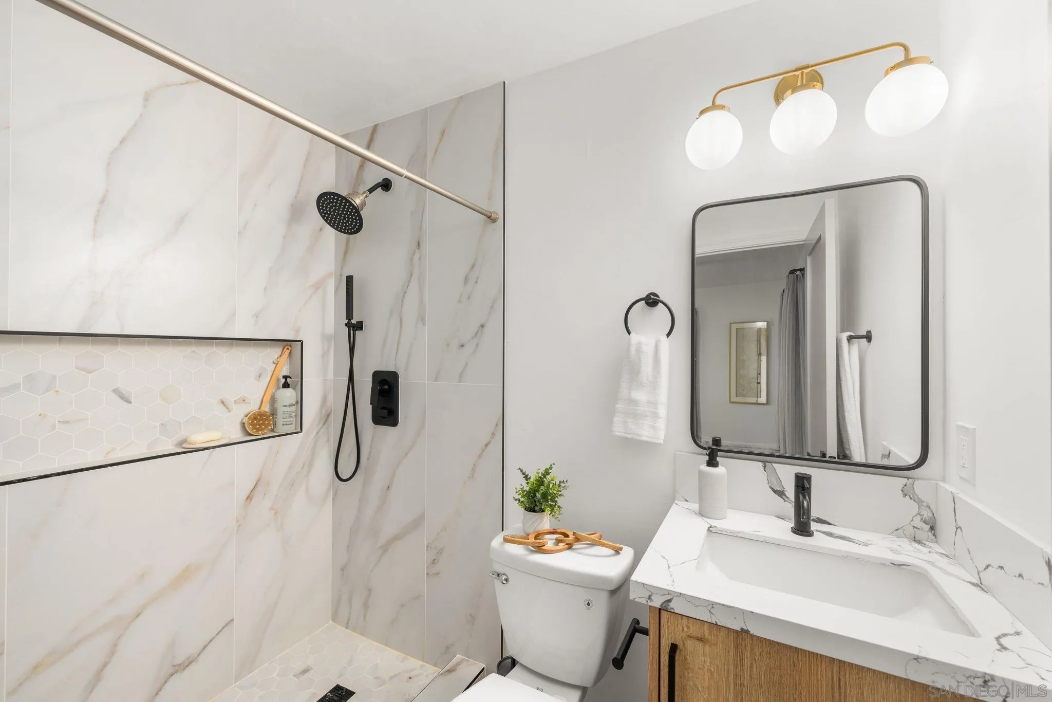 https://cdn.realtyfeed.com/cdn/127/260022876/b0eaf11697048760c0065fa14f35b54d.webp