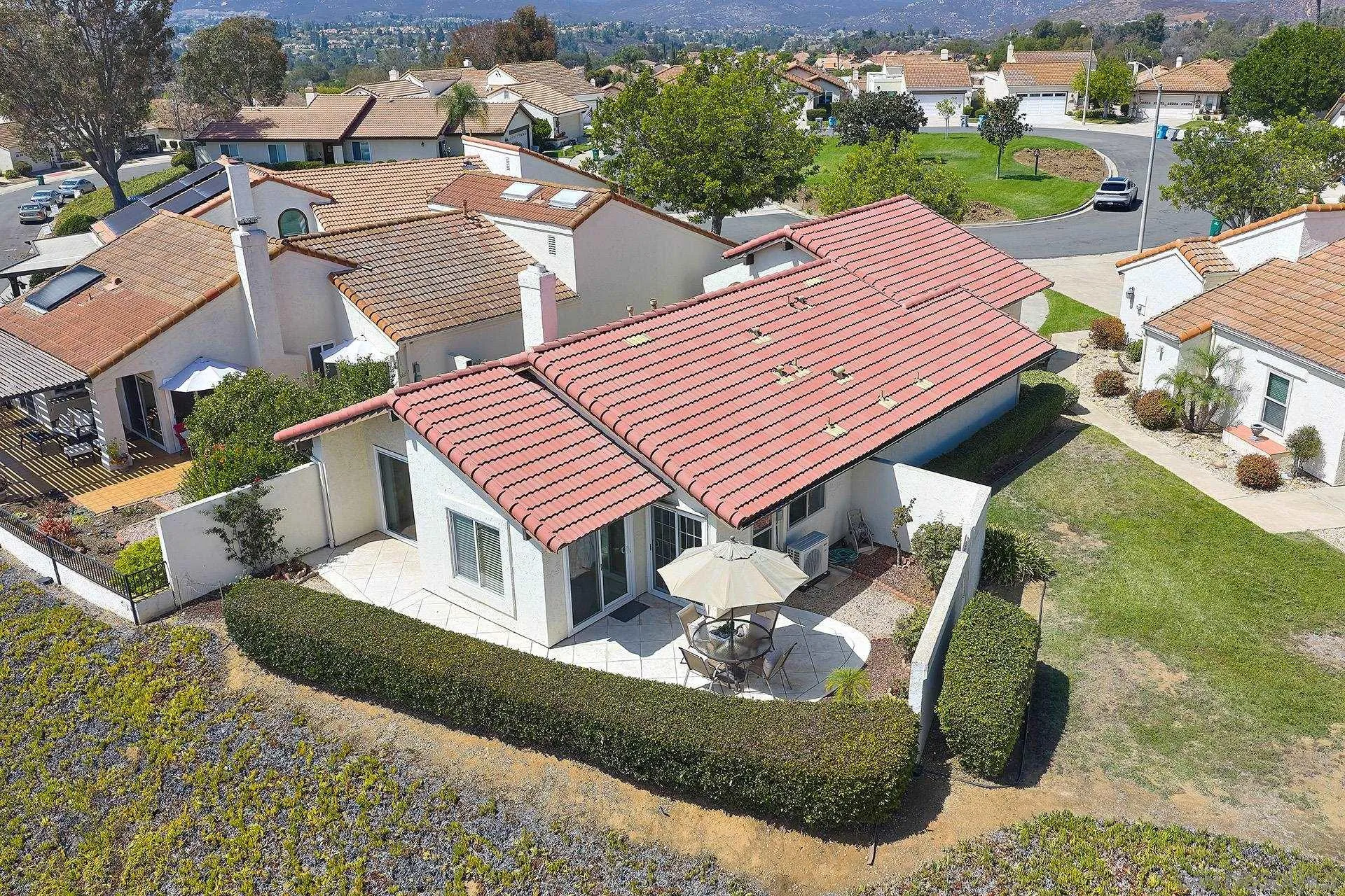 https://cdn.realtyfeed.com/cdn/127/260022883/20bd2e897a6be07cff141555206ace33.webp