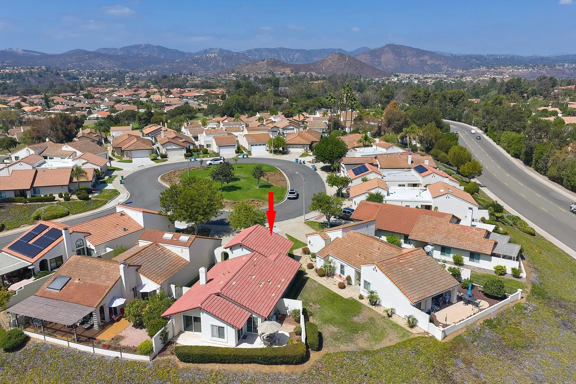https://cdn.realtyfeed.com/cdn/127/260022883/524454e3cd782f4f0711a22785be72a7.webp