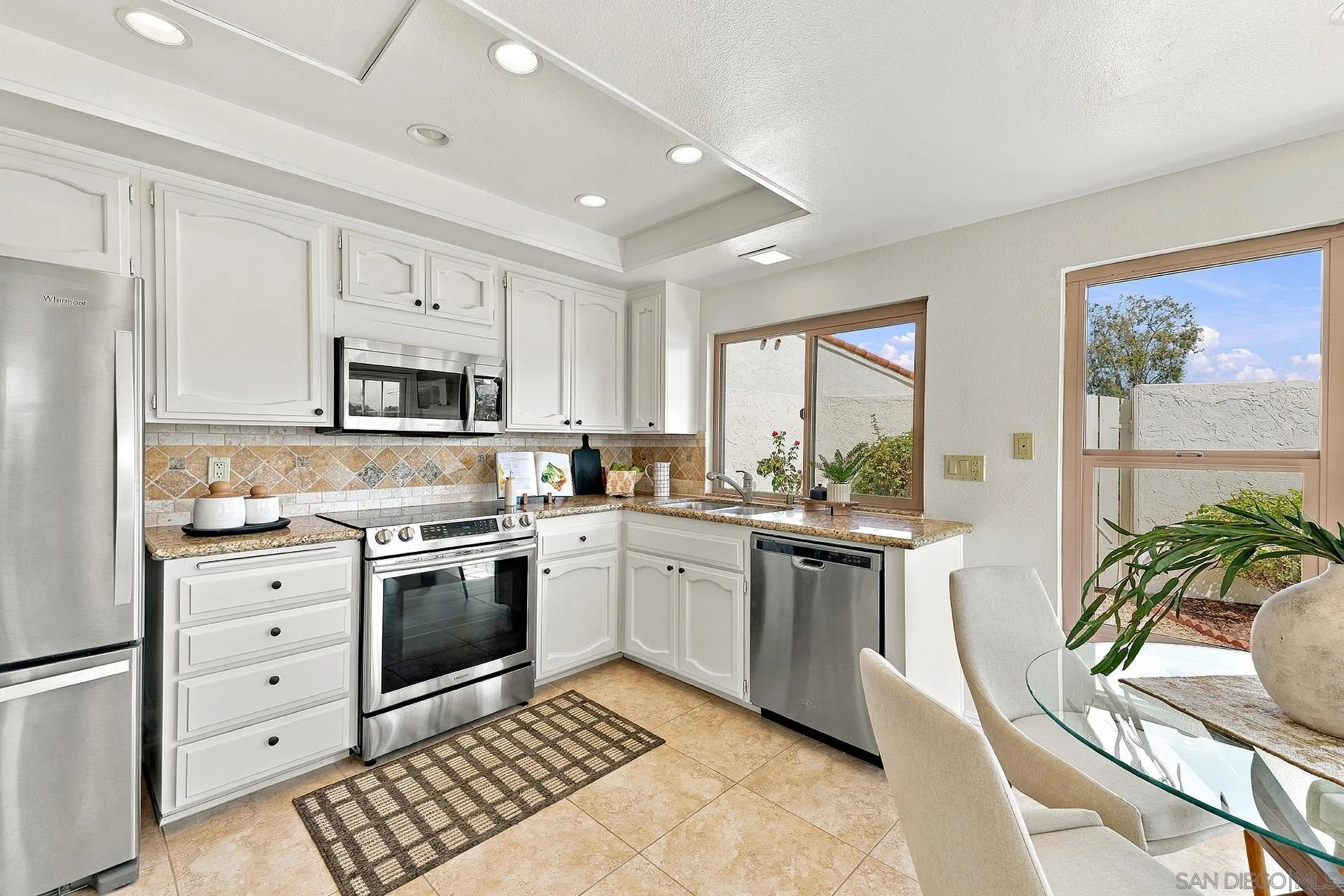 https://cdn.realtyfeed.com/cdn/127/260022883/fdcae7d7900fe8755126904ab321ee95.webp