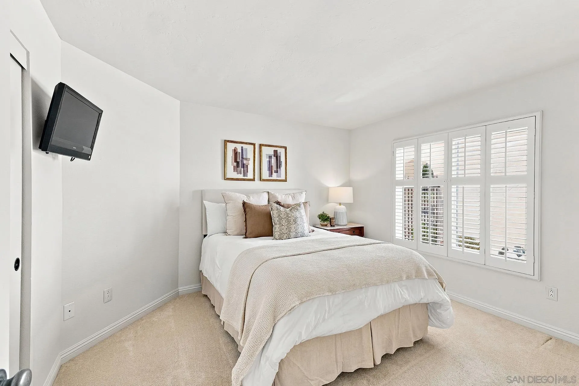 https://cdn.realtyfeed.com/cdn/127/260022883/ff856d2e4dc5cc8ce53034e51231452e.webp