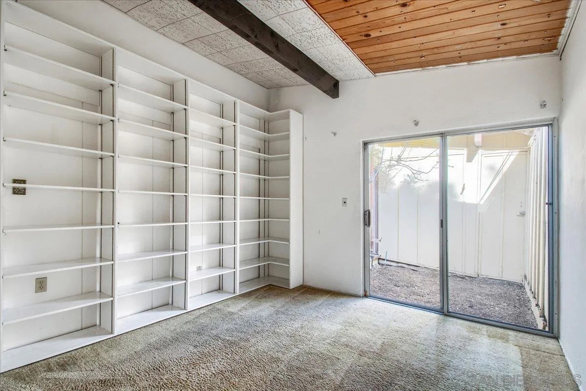 https://cdn.realtyfeed.com/cdn/127/260022885/2649bd622ca130e07427292105e0a868.webp
