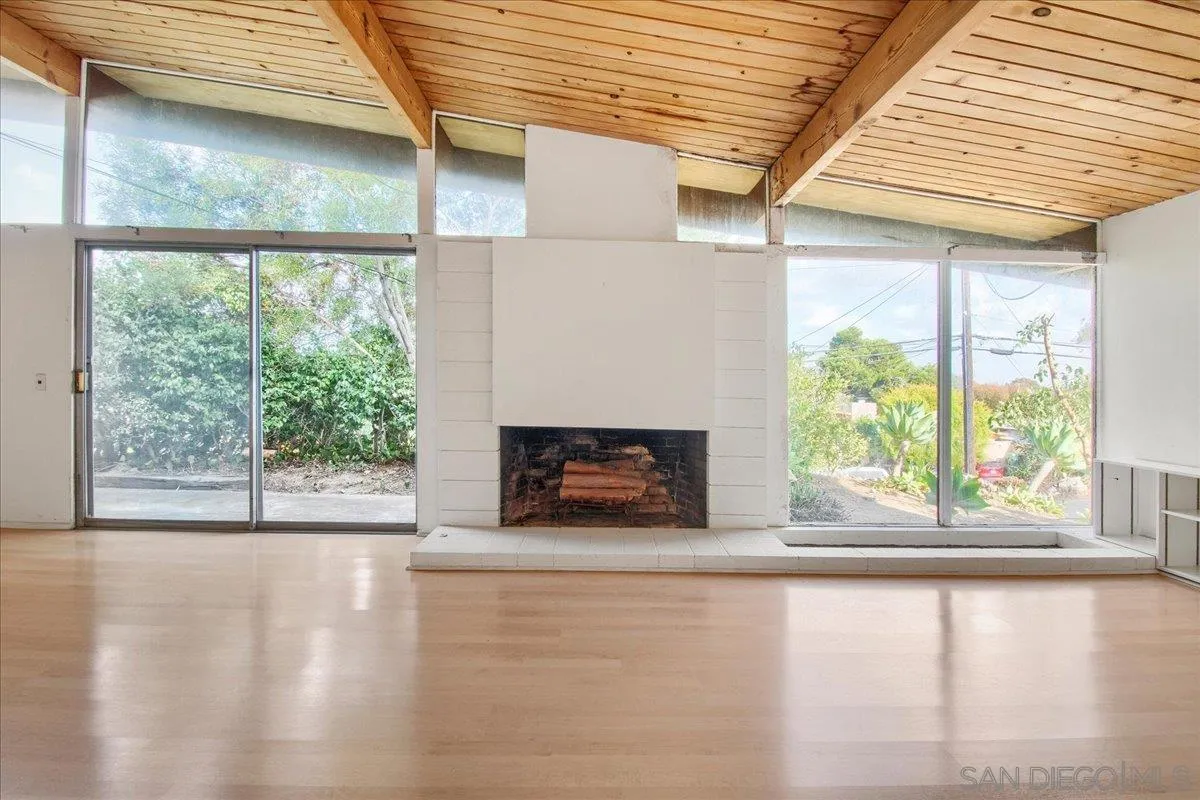 https://cdn.realtyfeed.com/cdn/127/260022885/51e9df1e8ce9e1cf2e23e229c76ff7ed.webp